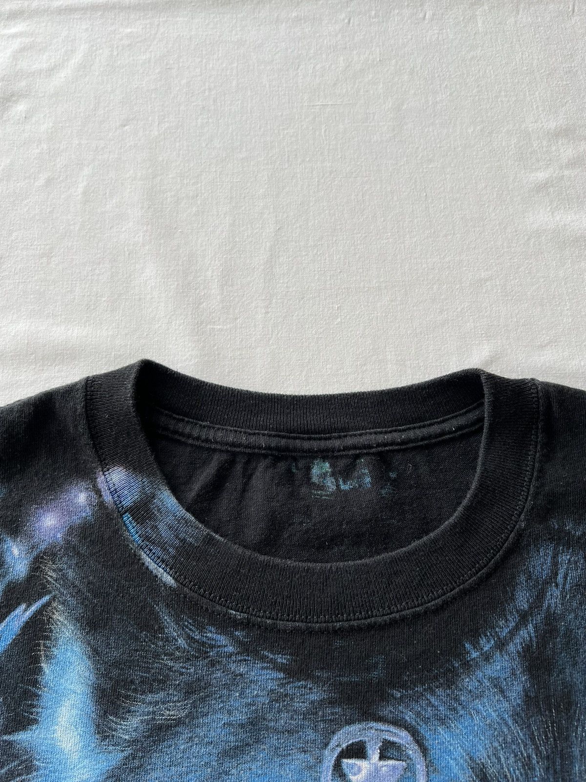 Liquid Blue Vintage 2001 Liquid Blue Wolf All Over Print Streetwear Tee Size US XL / EU 56 / 4 - 7 Thumbnail
