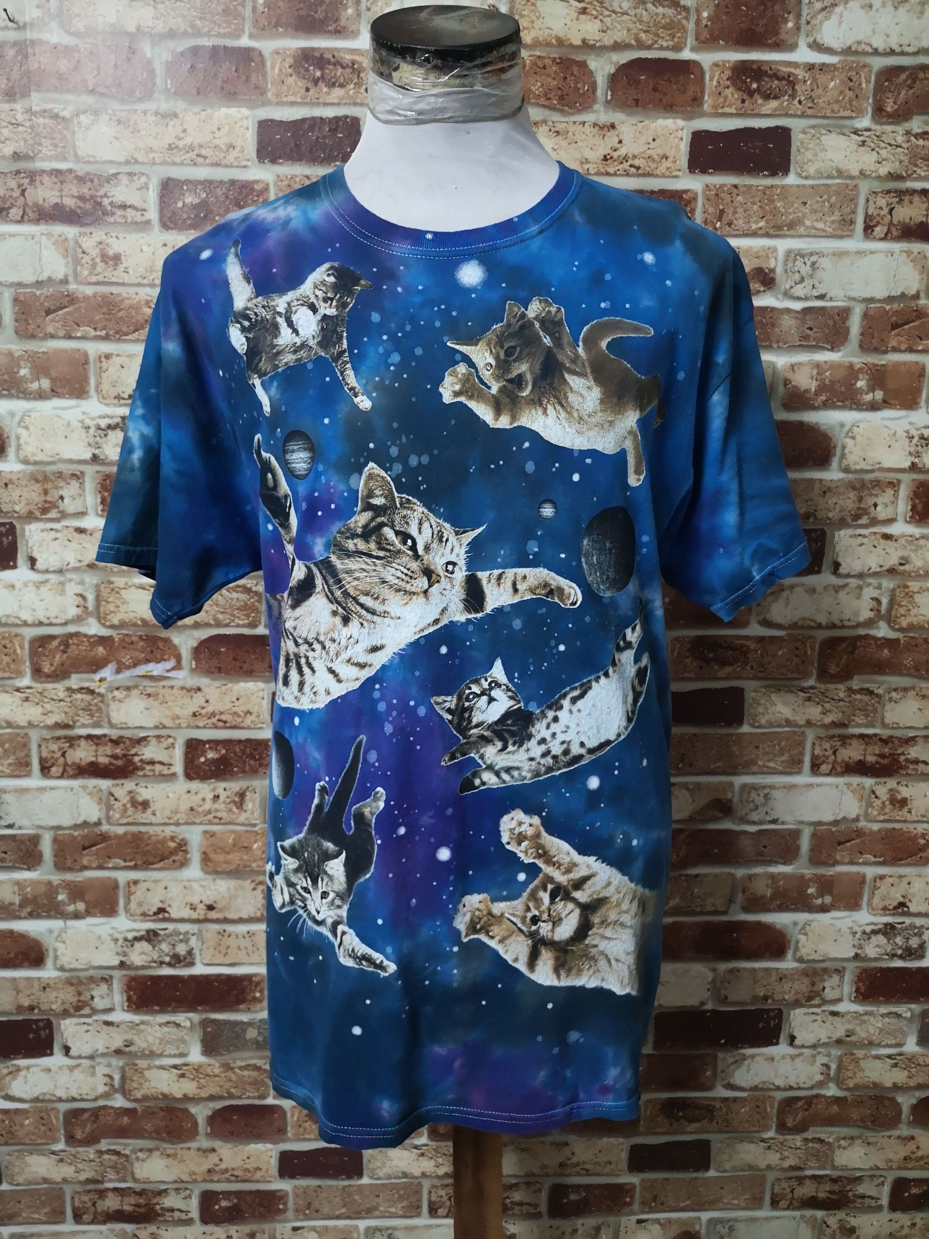DOMREBEL Flying Cat Nice Tee Size US XL / EU 56 / 4 - 1 Thumbnail