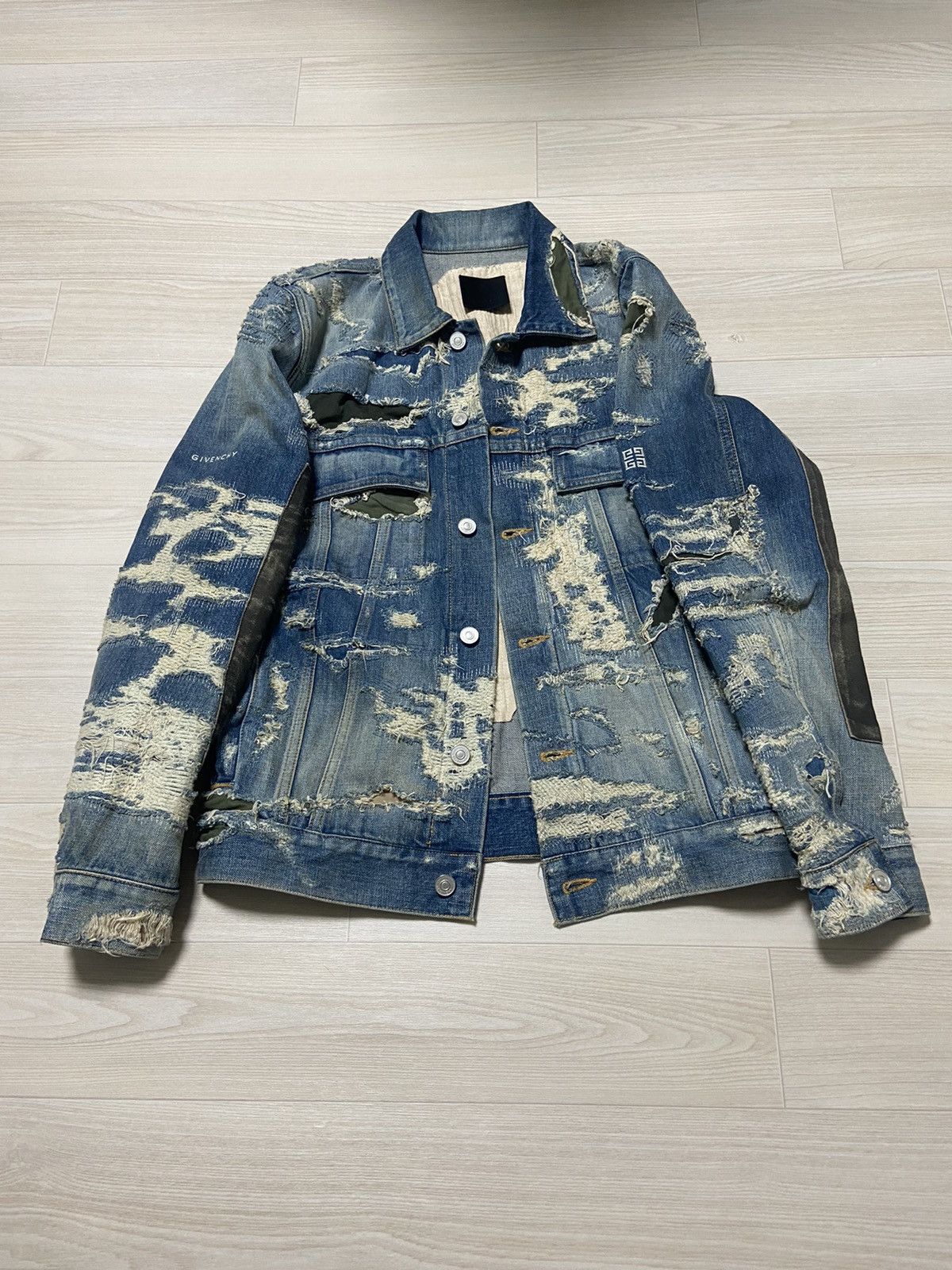 Givenchy S Givenchy Distressed moleskin boro denim jacket Size US S / EU 44-46 / 1 - 1 Thumbnail