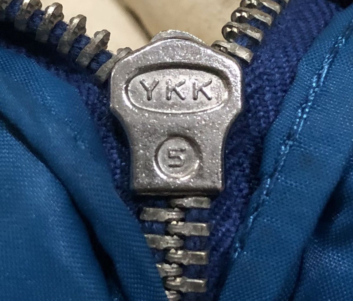 Moncler Vintage Moncler Ski Wear Puffer Jacket with Belt For Women Size L / US 10 / IT 46 - 17 Thumbnail