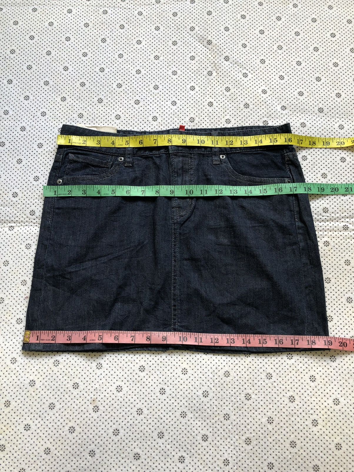 Japanese Brand x Uniqlo mini skirt