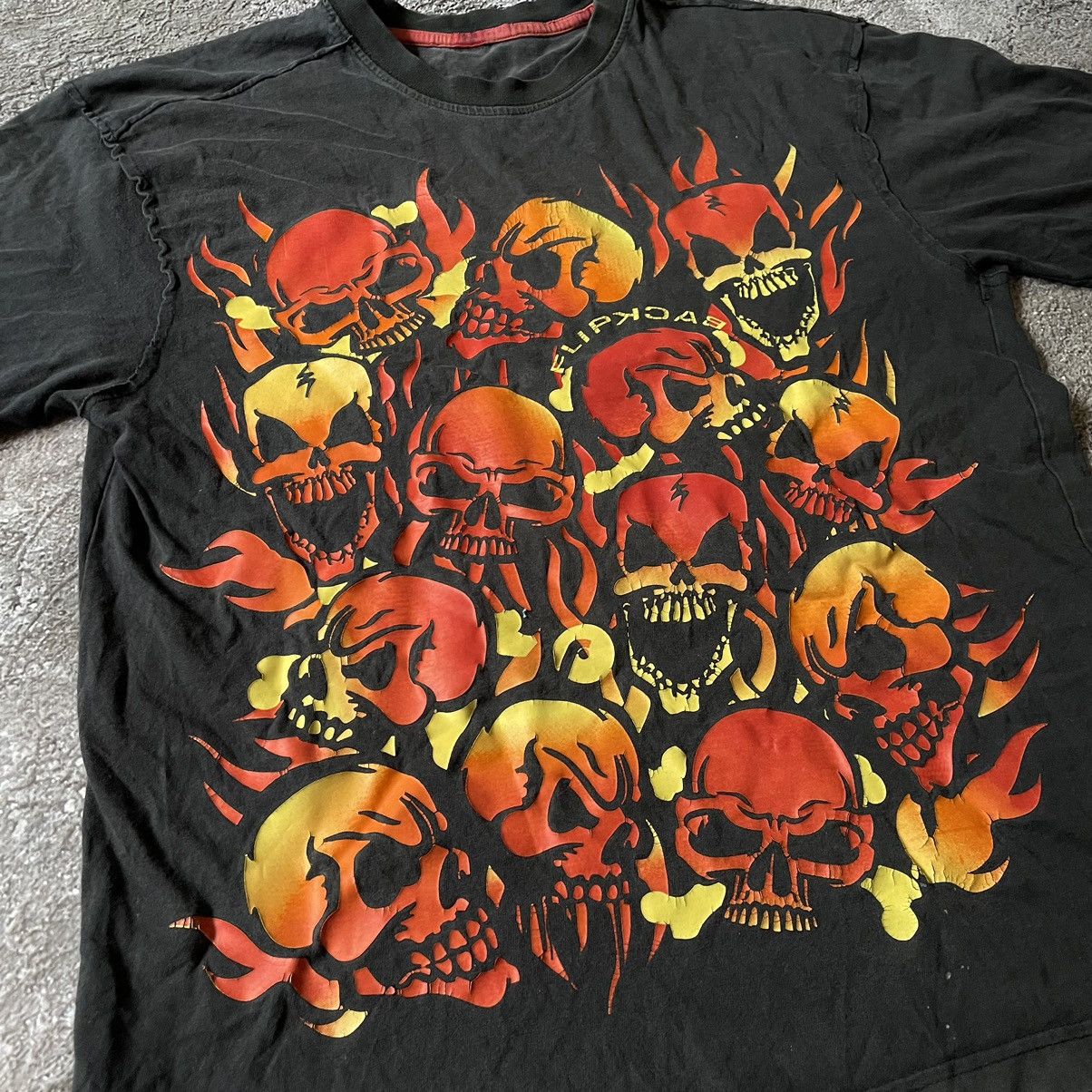 Band Tees Vintage Y2K Skeleton Scream FACE DEAD Skulls Tour Horror Tee Size US S / EU 44-46 / 1 - 6 Thumbnail
