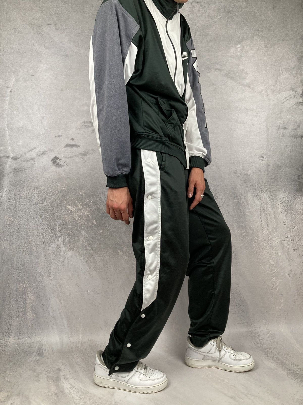 Nike Vintage Nike Tracksuit 90s Retro Logo Swoosh Size US M / EU 48-50 / 2 - 3 Thumbnail
