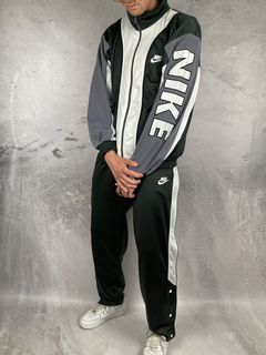 Nike 90s outlet tracksuit