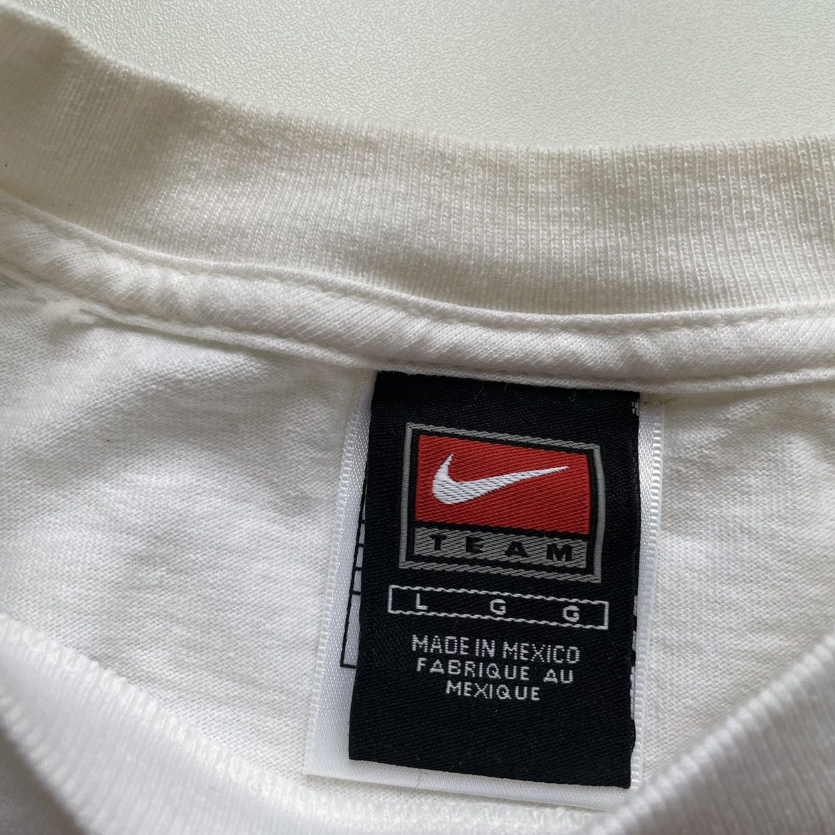 NHL × Nike × Vintage Vintage 1990s Nike Ottawa Senators NHL Center Swoosh T Shirt Size US L / EU 52-54 / 3 - 3 Thumbnail