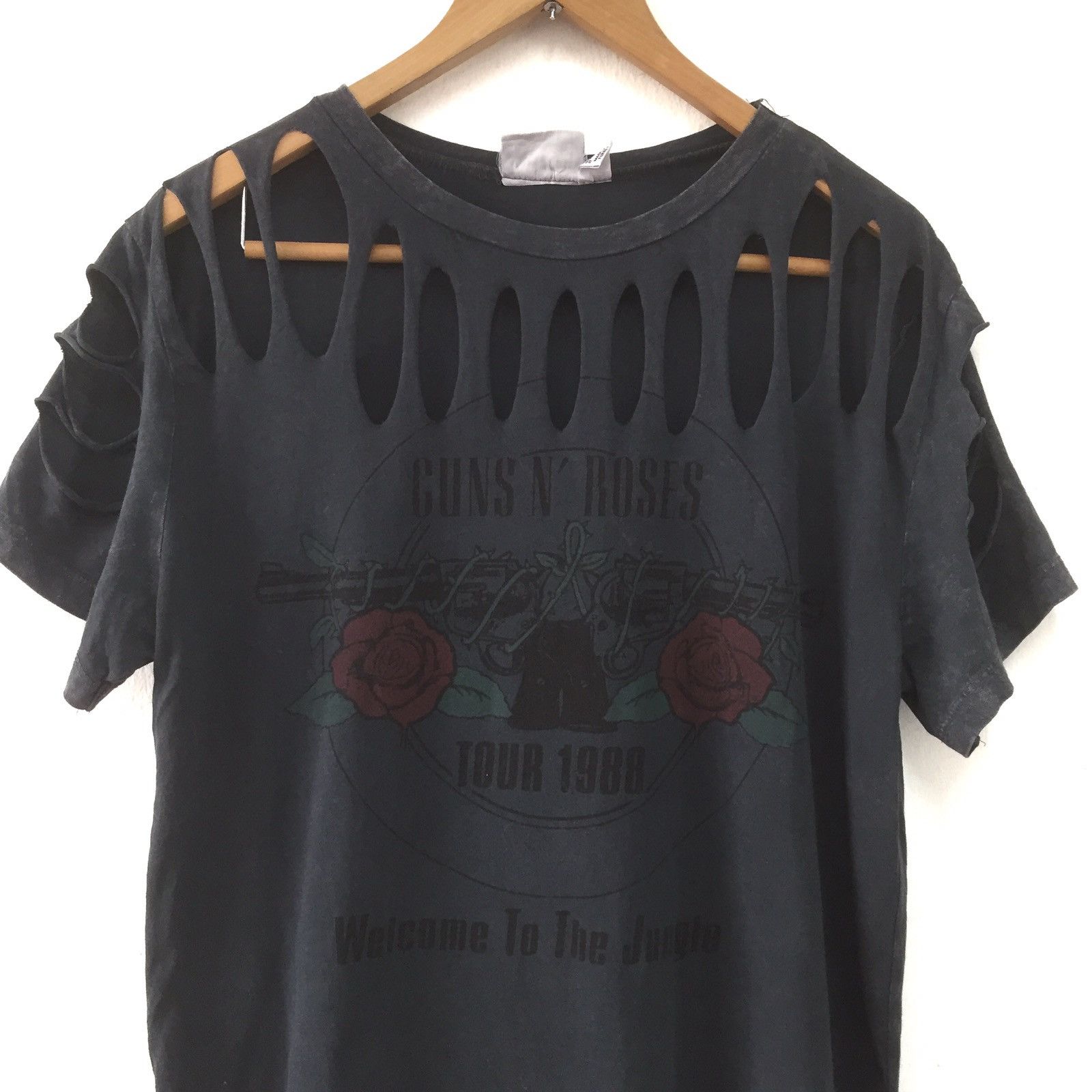 Band Tees Gun N’ Roses Tour 1988 T-shirt © 2017 Size US M / EU 48-50 / 2 - 2 Thumbnail