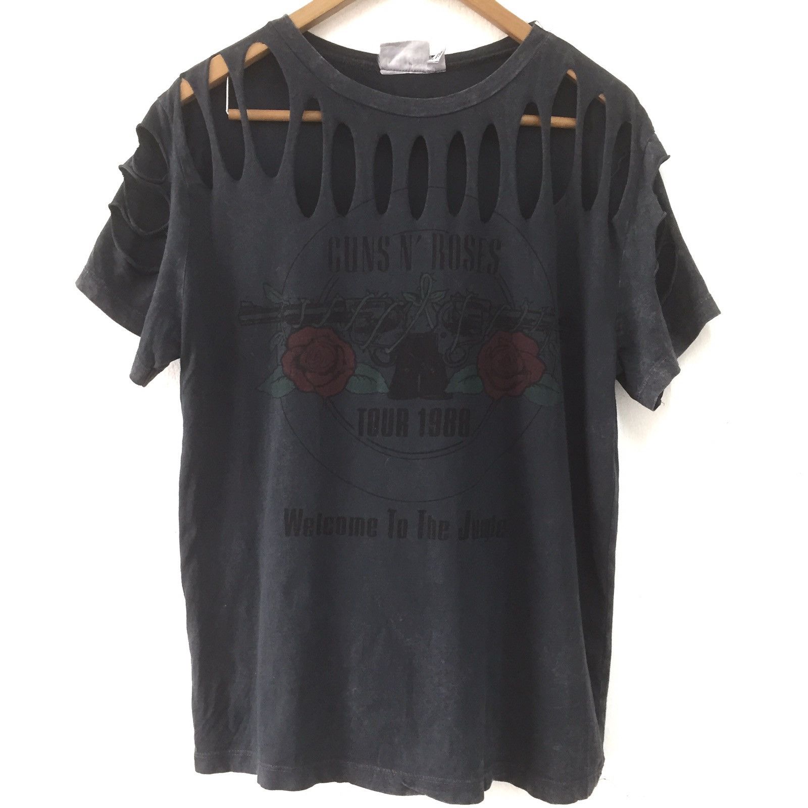 Band Tees Gun N’ Roses Tour 1988 T-shirt © 2017 Size US M / EU 48-50 / 2 - 4 Thumbnail