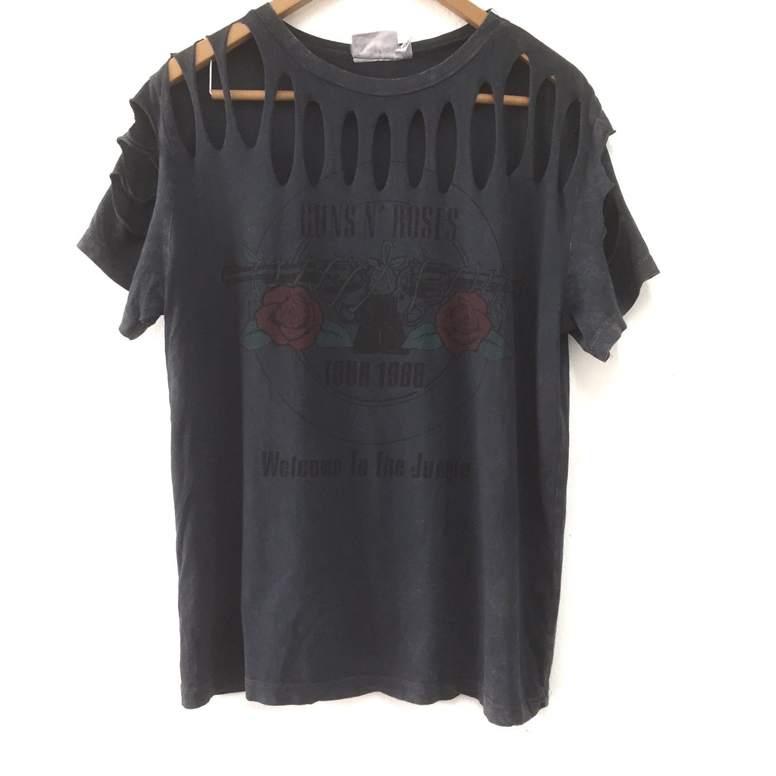Band Tees Gun N’ Roses Tour 1988 T-shirt © 2017 Size US M / EU 48-50 / 2 - 1 Thumbnail