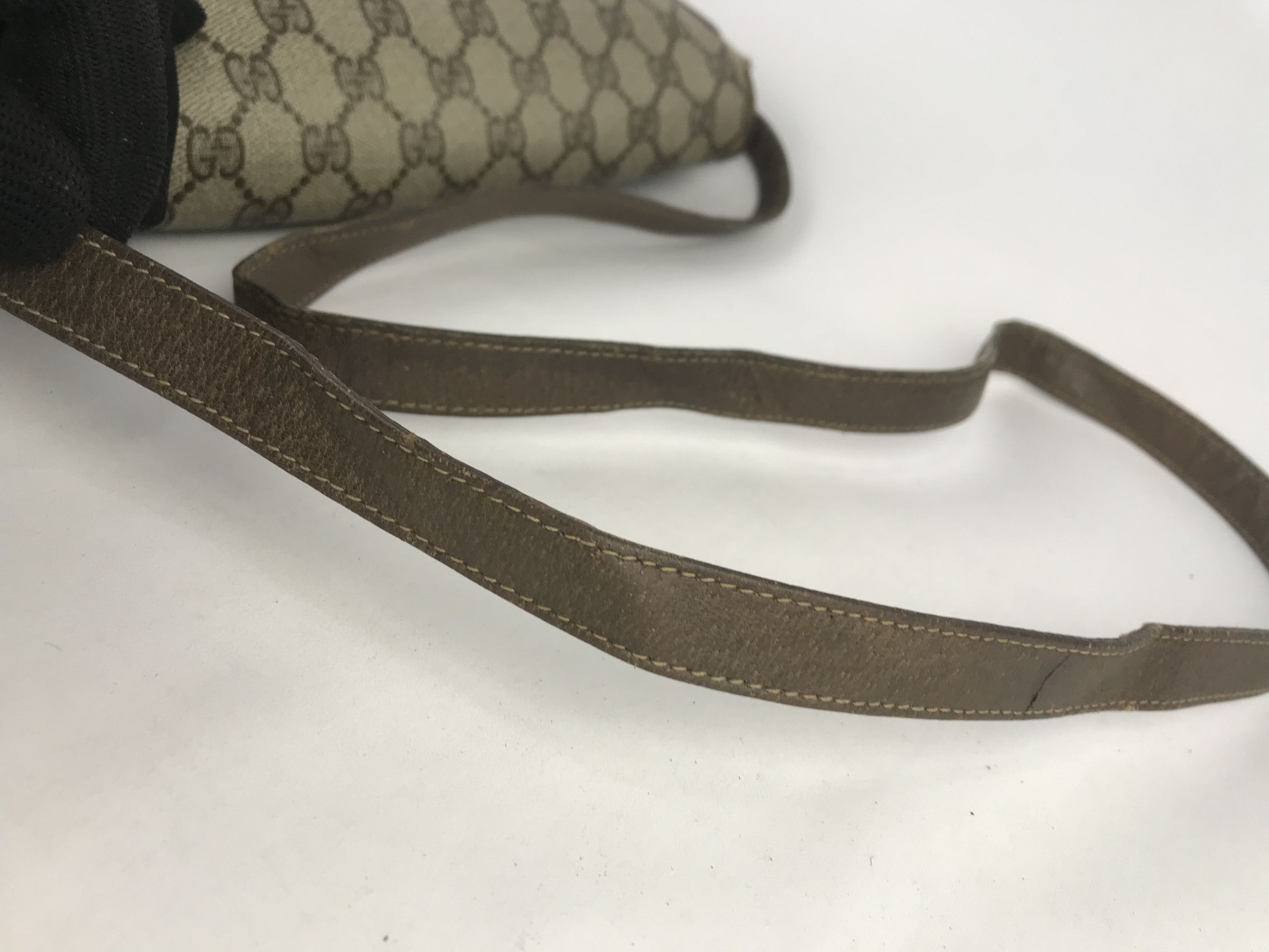 Gucci × Vintage ❌Last Drop❌Vintage Gucci GG Cross body bag Size ONE SIZE - 23 Thumbnail