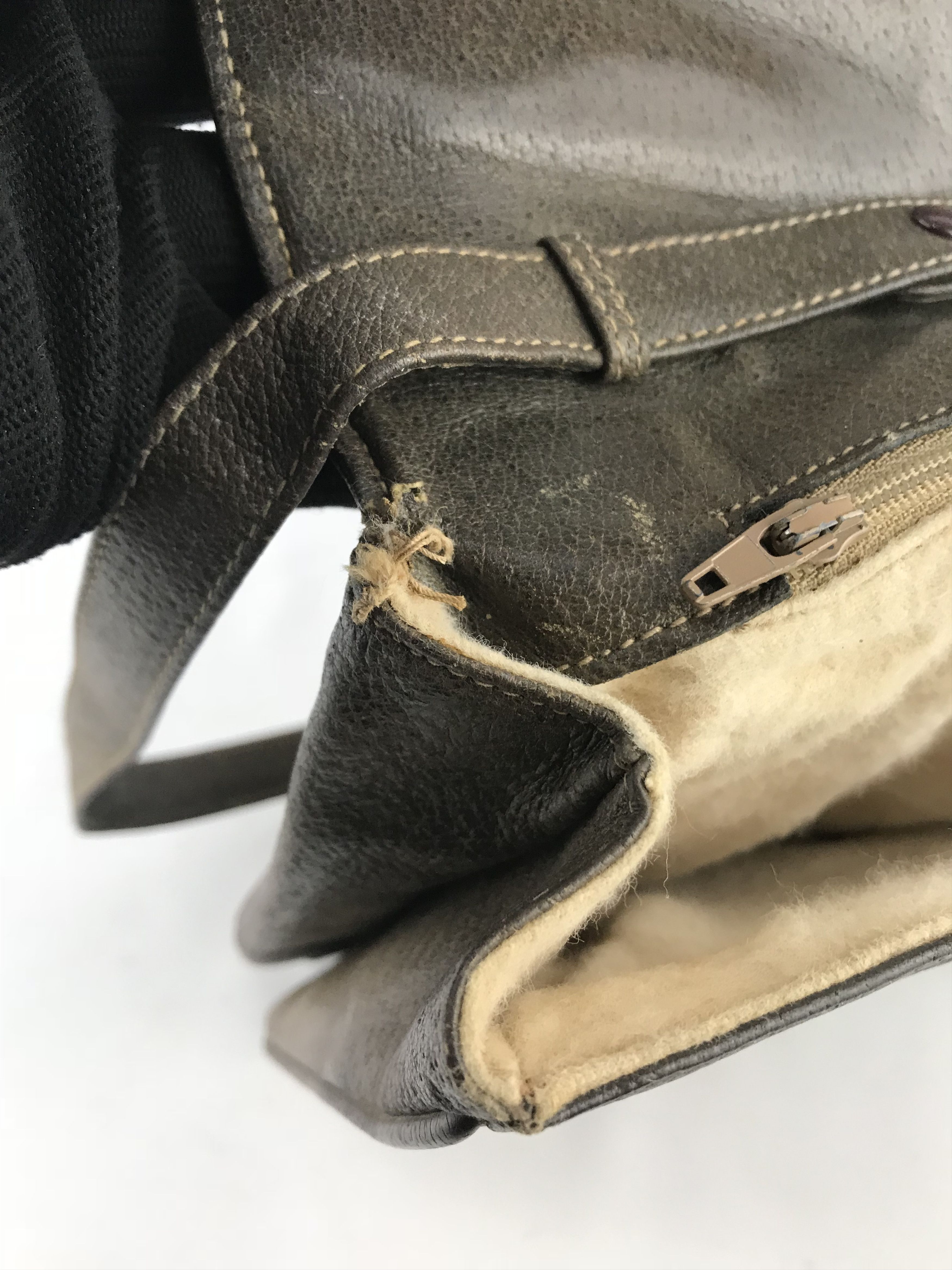 Gucci × Vintage ❌Last Drop❌Vintage Gucci GG Cross body bag Size ONE SIZE - 4 Thumbnail