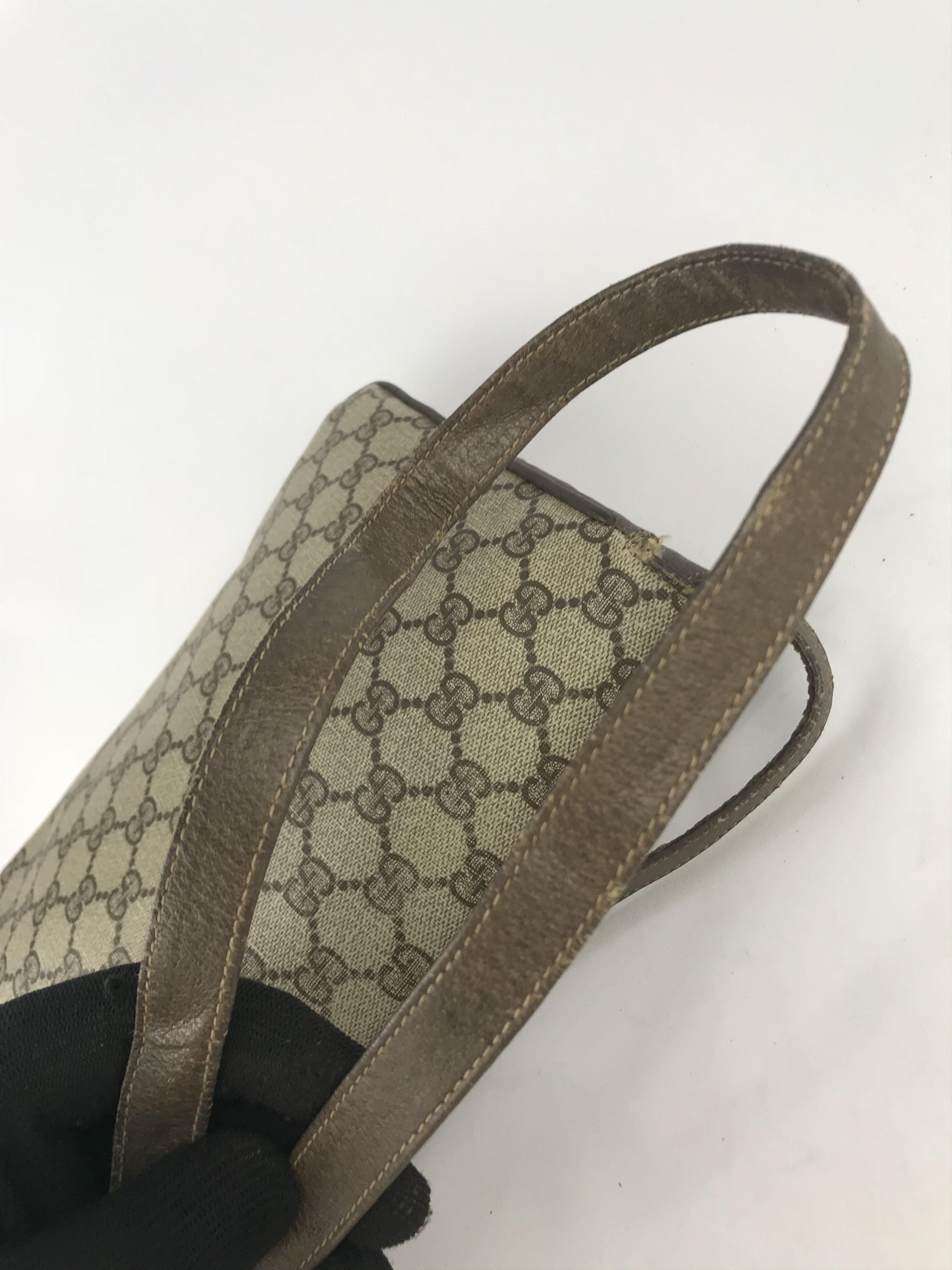 Gucci × Vintage ❌Last Drop❌Vintage Gucci GG Cross body bag Size ONE SIZE - 22 Thumbnail