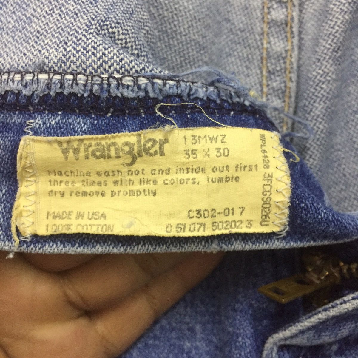 Vintage 😍😍Rare wrangler deconsrtuct Ripped jeans distressed handmade Size US 32 / EU 48 - 9 Thumbnail