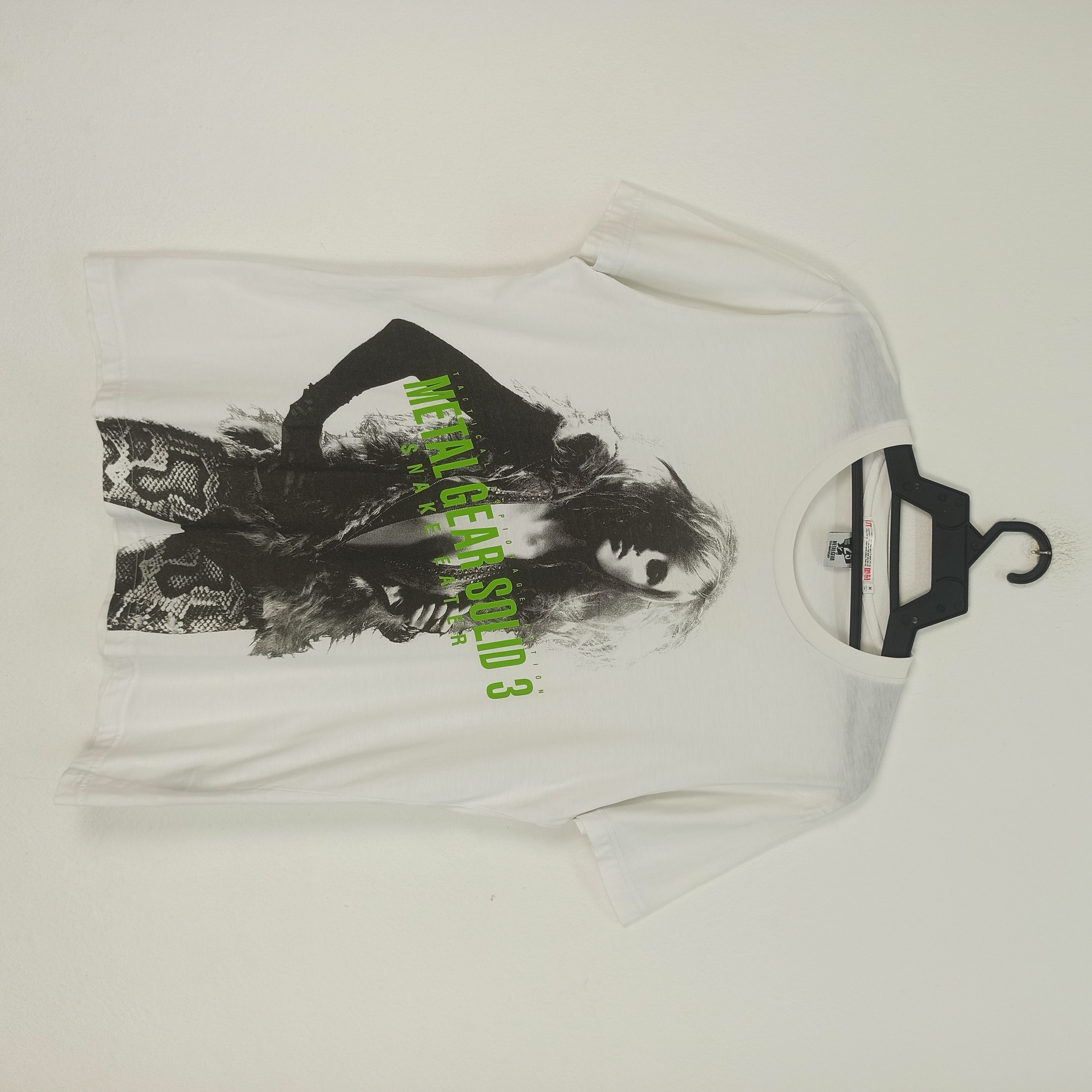 image of Playstation x Uniqlo Steals Metal Gear Solid Gaming X Uniqlo Promo Tshirt in White (Size Medium)