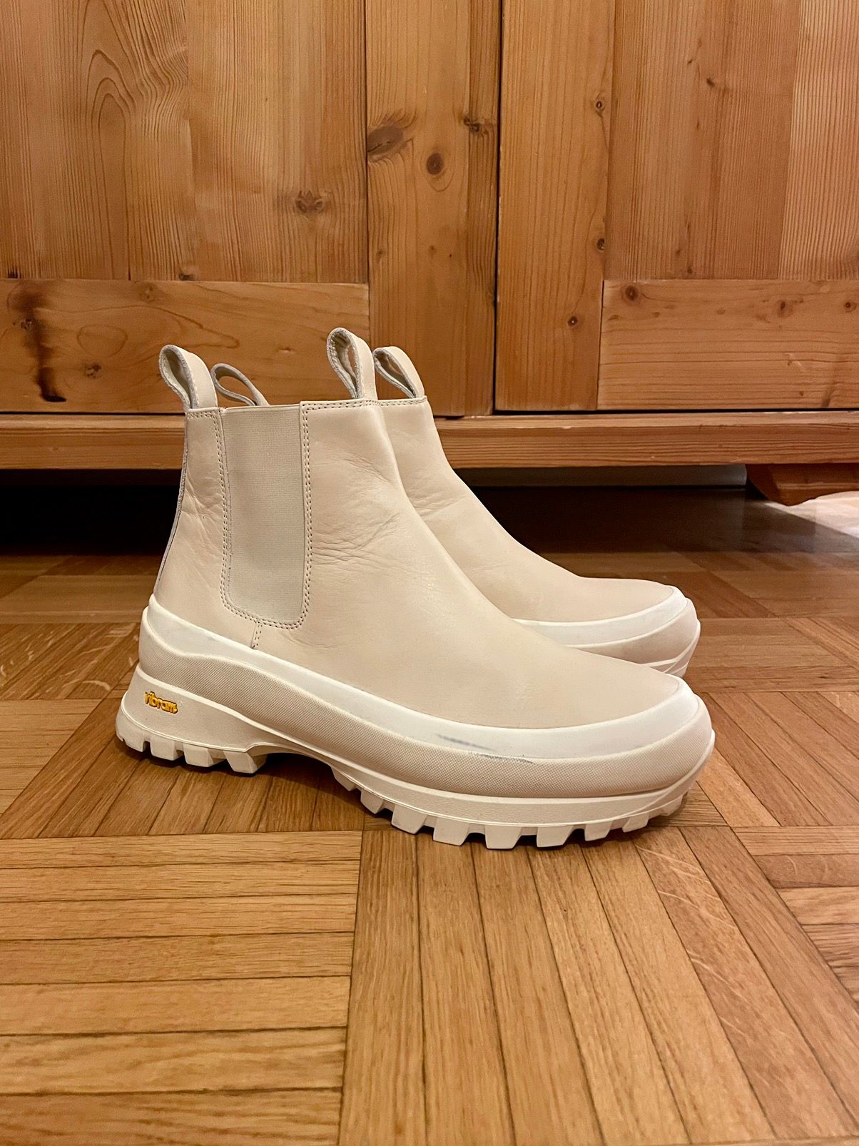 Pre-owned Jil Sander Chelsea Boots With Vibram Sole In White