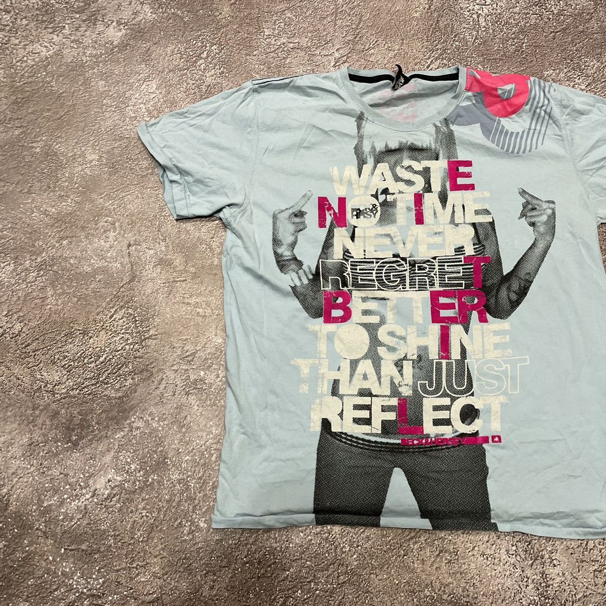 Vintage Vintage Y2K Sun Faded Graphic Tee Streetwear Skate Boxy M Size US M / EU 48-50 / 2 - 4 Thumbnail