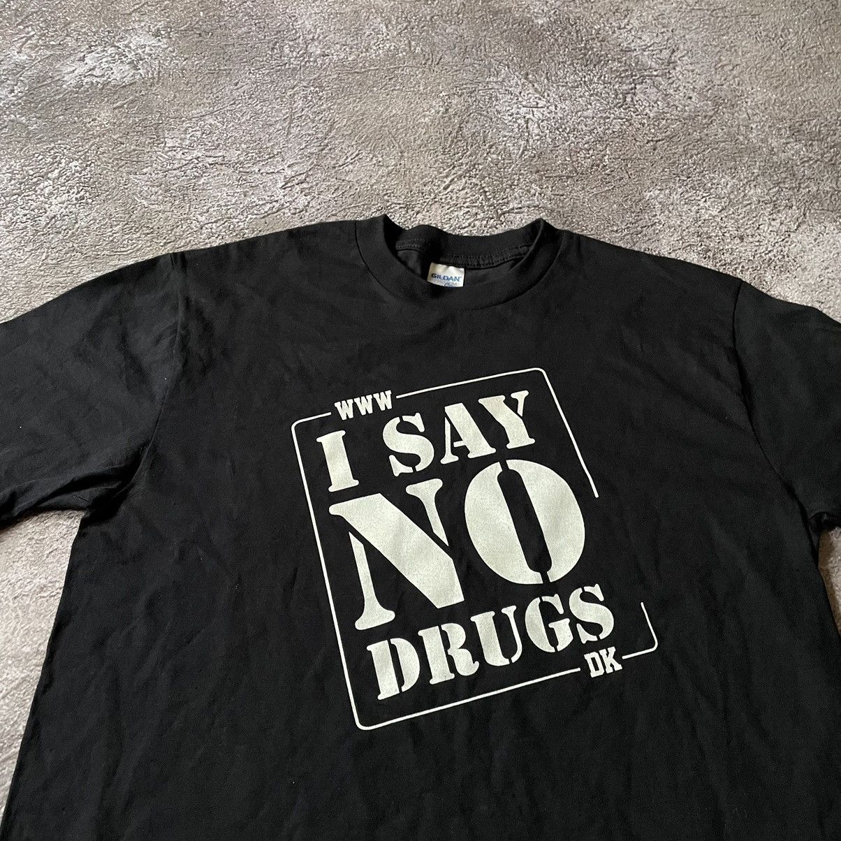 Vintage Vintage Y2K Say No Drugs Graphic Tee Skate Streetwear Boxy L Size US L / EU 52-54 / 3 - 5 Thumbnail