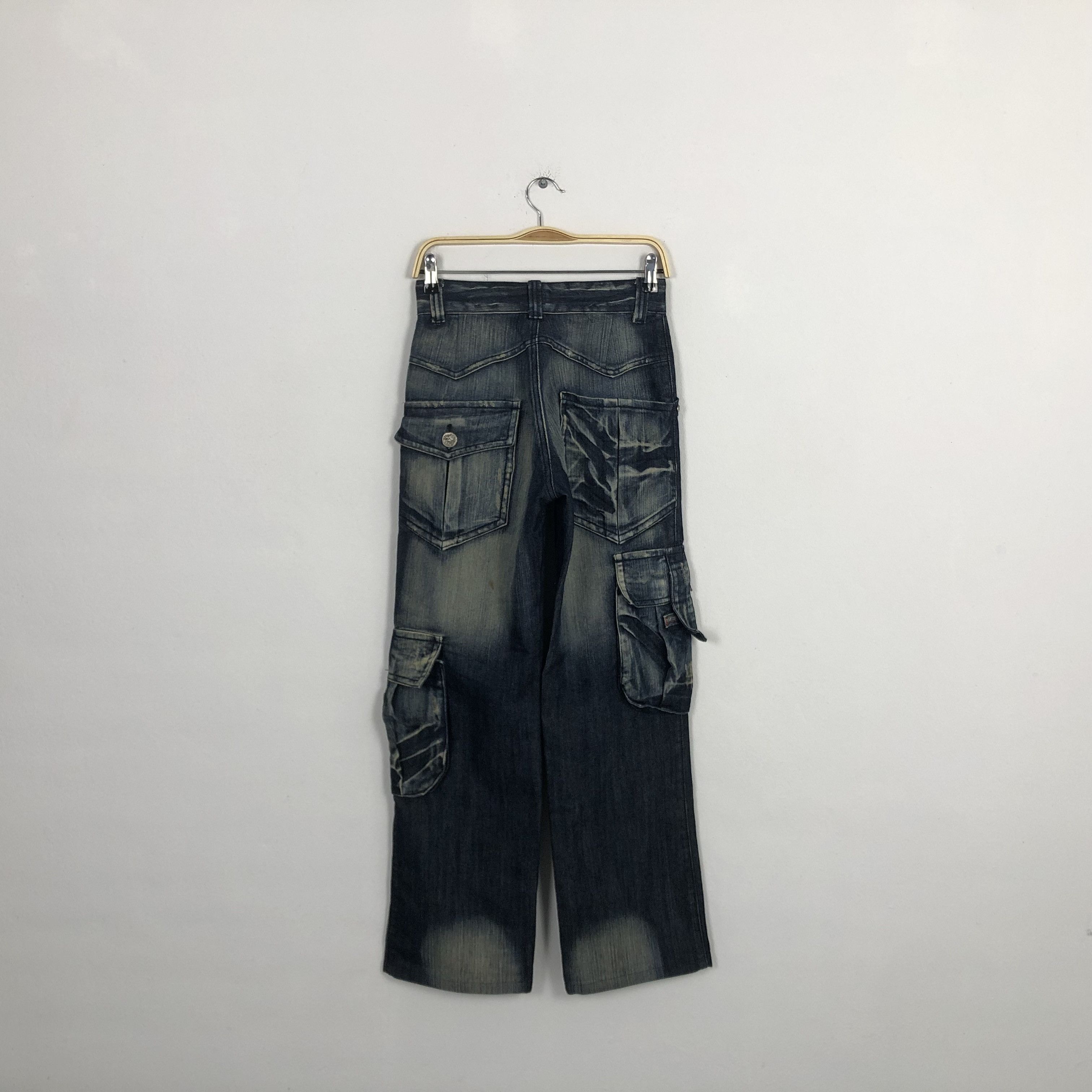 Designer × Japanese Brand × Vintage Vintage Japan Style Cargo Style Multi Pocket Denim Jeans Size US 26 / EU 42 - 4 Thumbnail