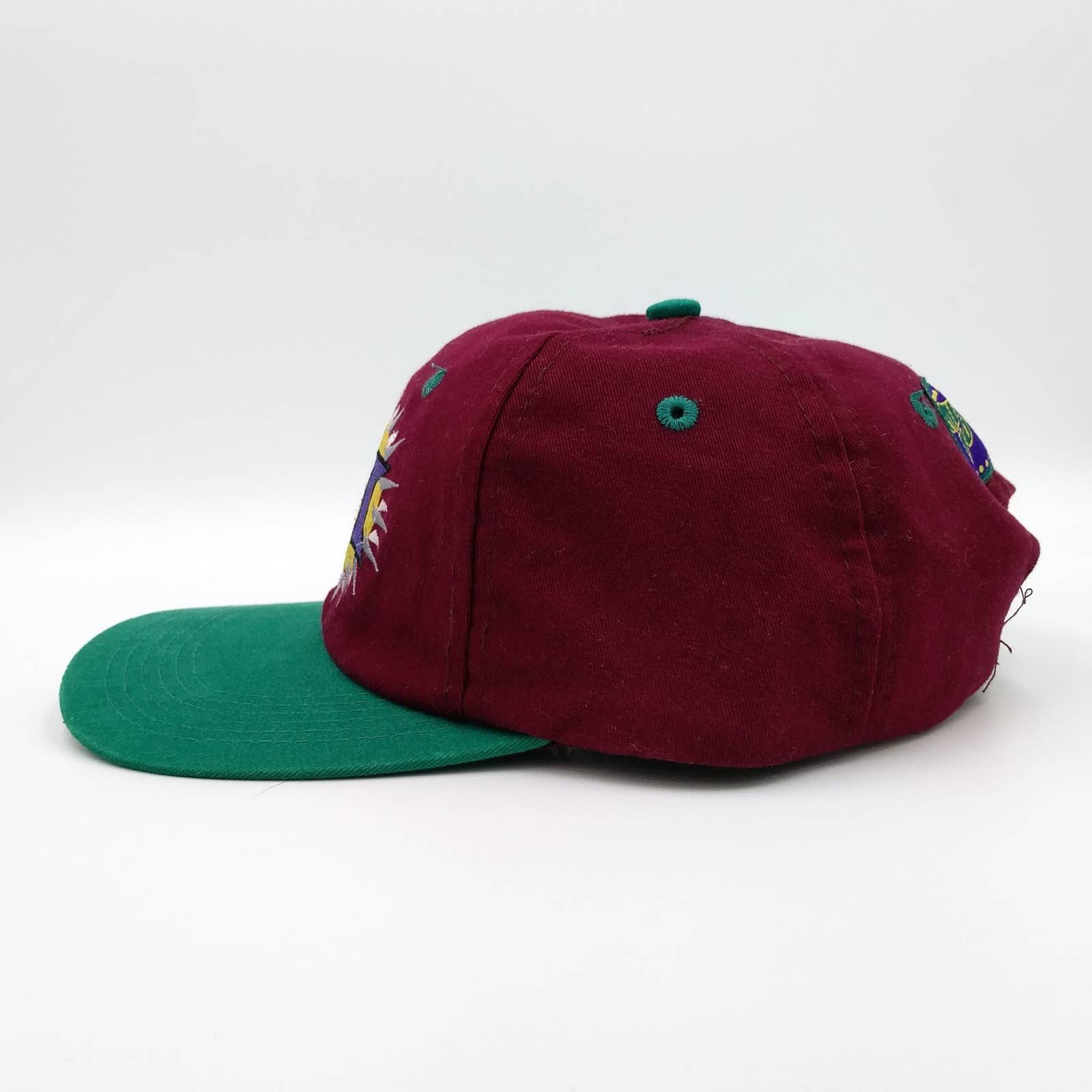 Vintage Vintage Mickey Disney Trucker Hat Two-Tone 90s Burgundy Red Size ONE SIZE - 5 Thumbnail