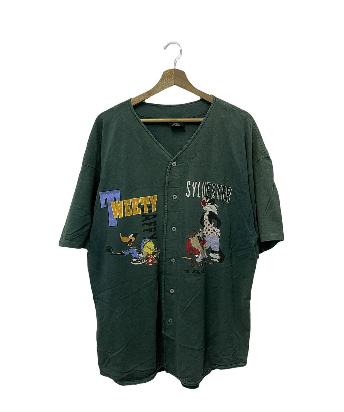 Japanese Brand × Vintage Vtg Slyvester & Tweety Vneck Big Logo Button up shortsleeve Size US XL / EU 56 / 4 - 1 Thumbnail