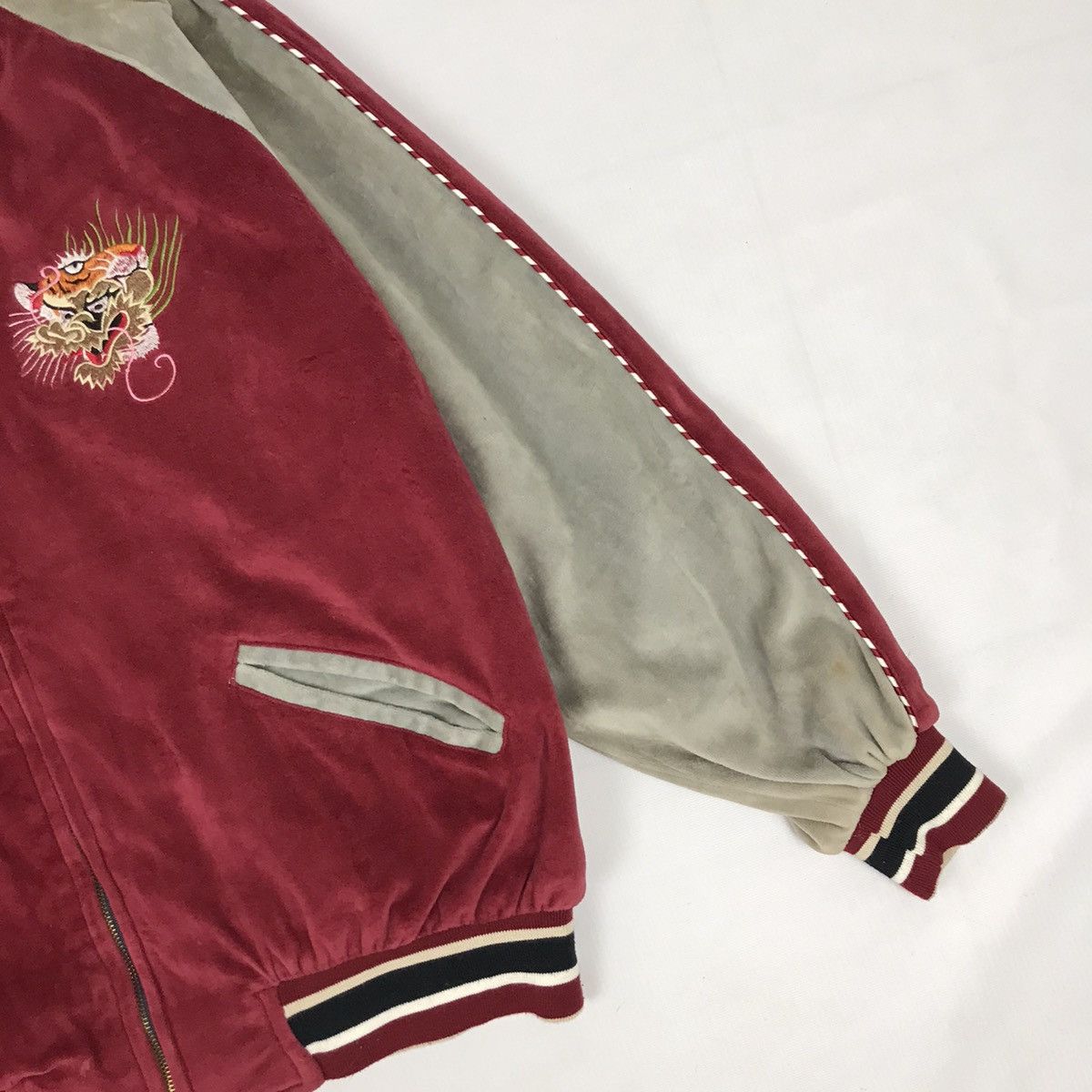 Japanese Brand × Vintage Vintage Japanese Souvenir Sukajan Velvet Jacket Size US M / EU 48-50 / 2 - 6 Thumbnail