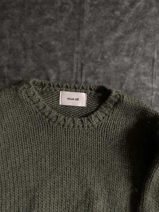 The “Piege” Cashmere Blend Sweater in Napier green – VUJA DÉ