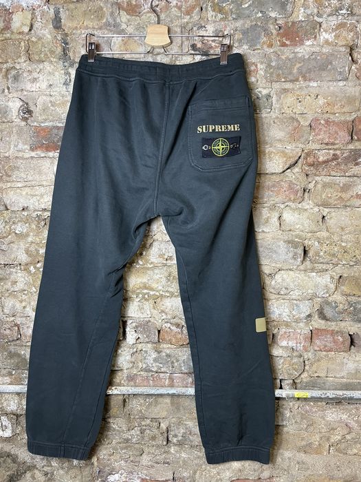 Stone island supreme on sale sweatpants