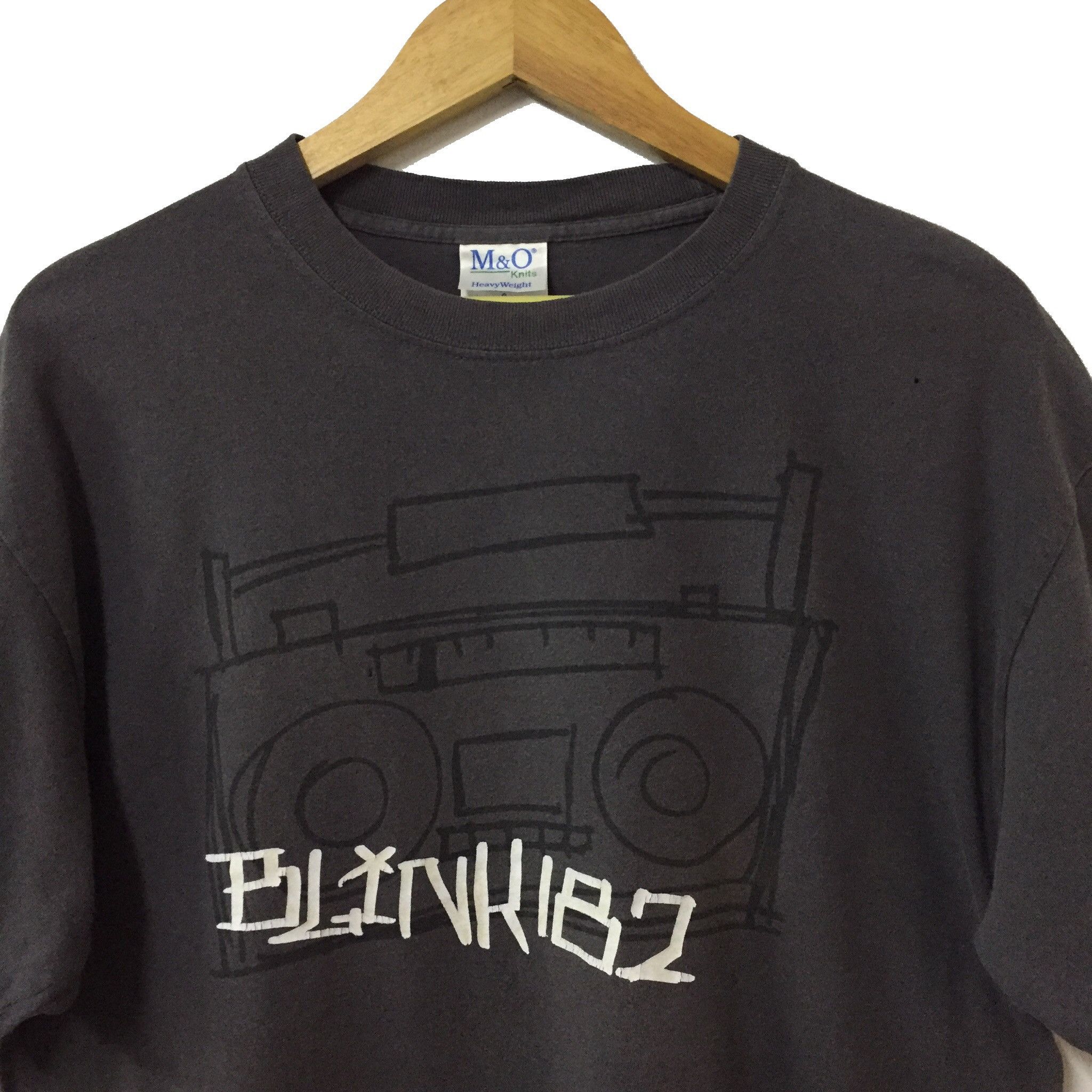 Band Tees VINTAGE 00s BLINK 182 BOOMBOX POP PUNK ROCK BAND TSHIRT Size US L / EU 52-54 / 3 - 4 Thumbnail