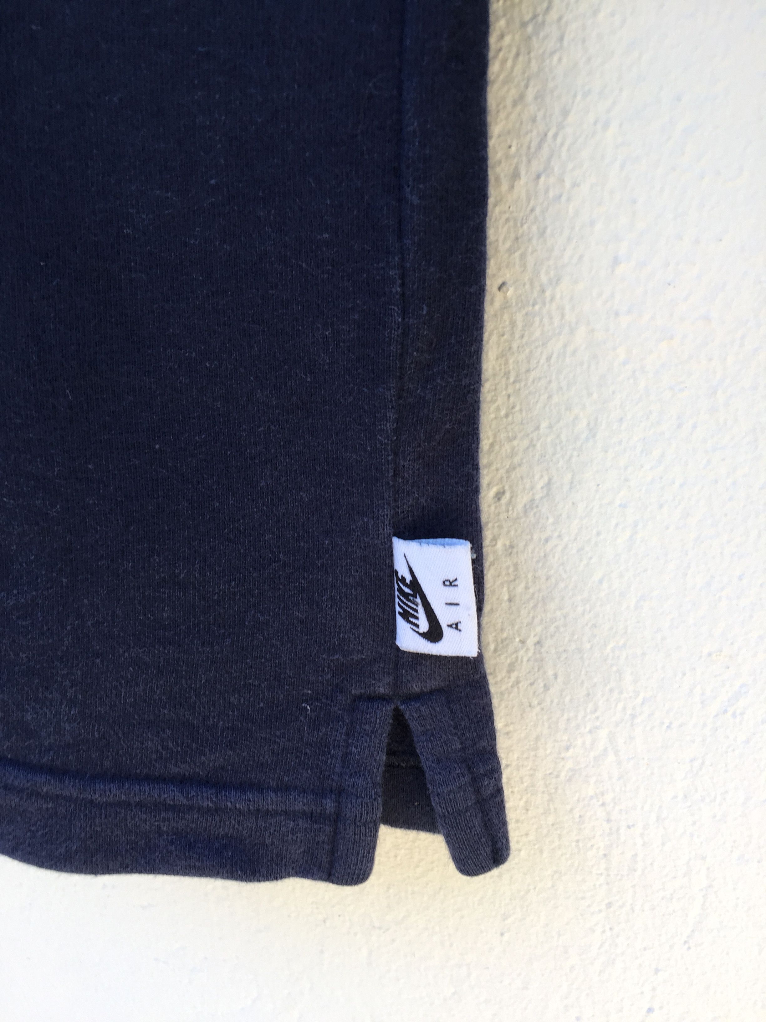 Nike Vintage 90s Nike Air Sweatshirt Big Logo Nike Air Crew Neck Size US L / EU 52-54 / 3 - 7 Thumbnail