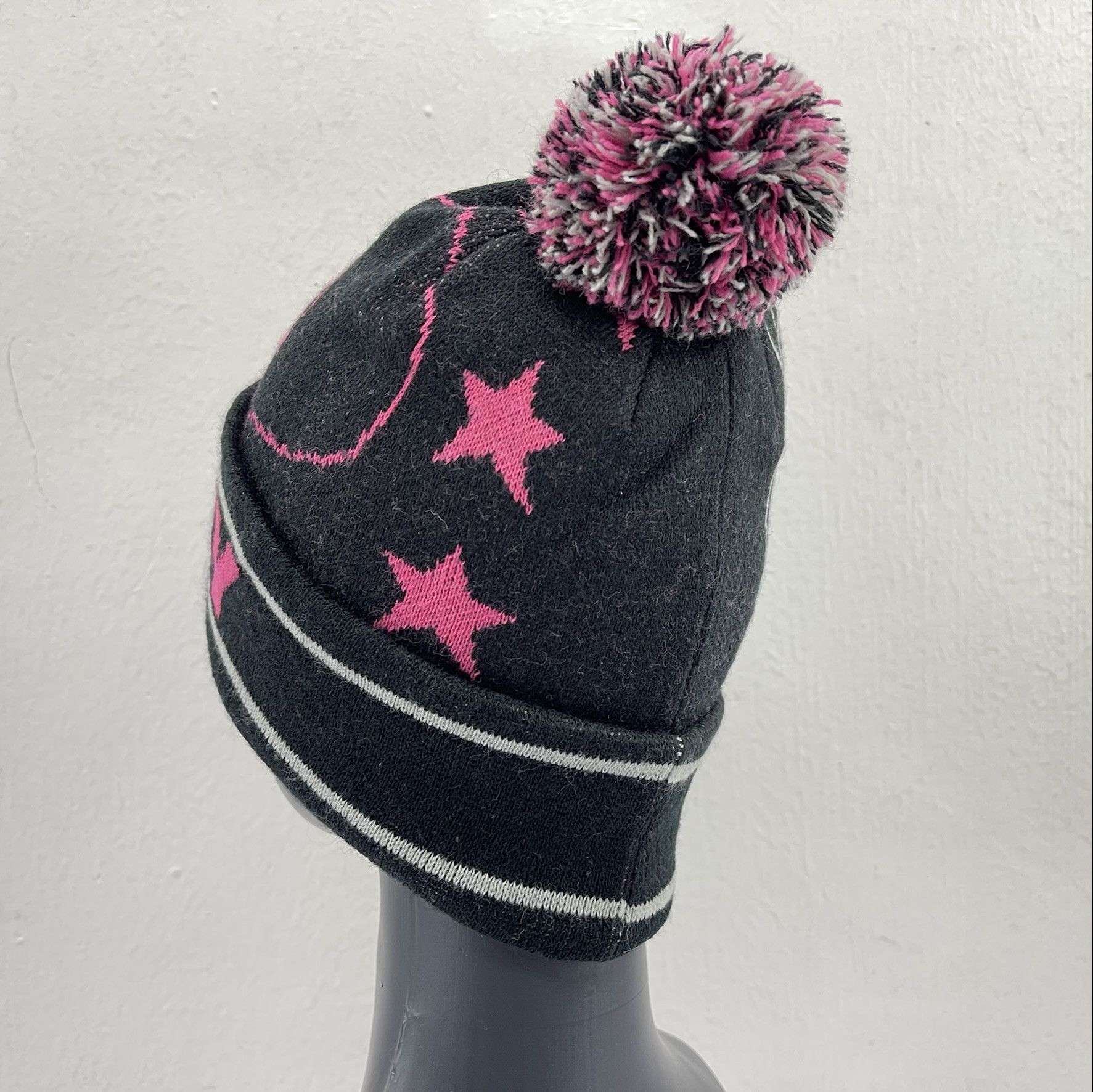 Warner Bros Tweety Nice Design Beanie Hats-C344 Size ONE SIZE - 6 Thumbnail
