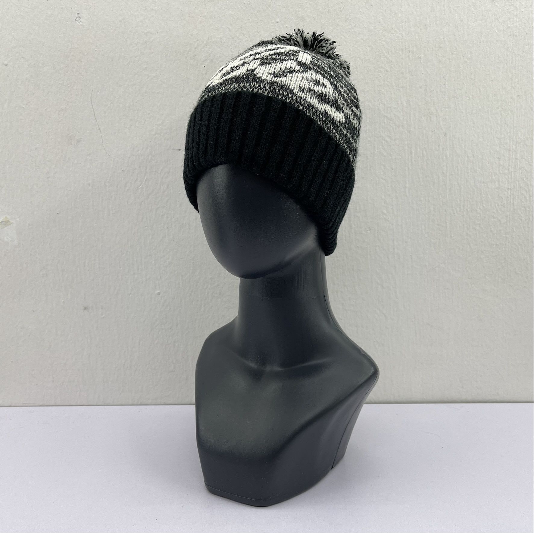 Cartoon Network Barbie Nice Design Beanie Hats-C341 Size ONE SIZE - 1 Thumbnail