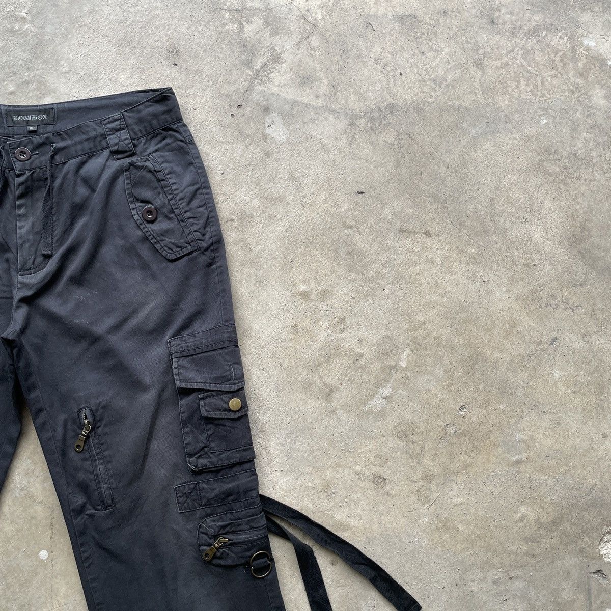 Japanese Brand Vintage Japanese BONDAGE 10 Pocket Faded Cargo Pants Black Size US 30 / EU 46 - 6 Thumbnail