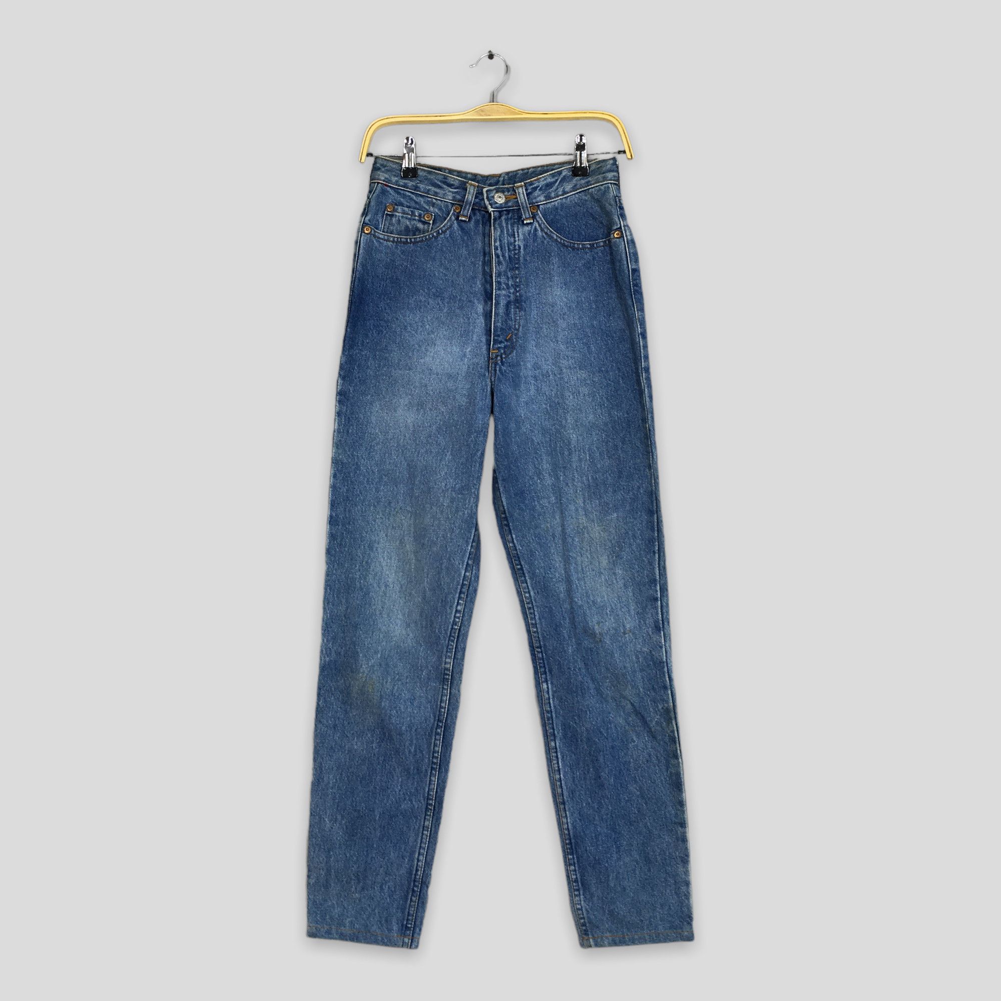 image of Size 26X28.5 Vintage Levi's 626 Faded Mom Jeans in Blue, Women's