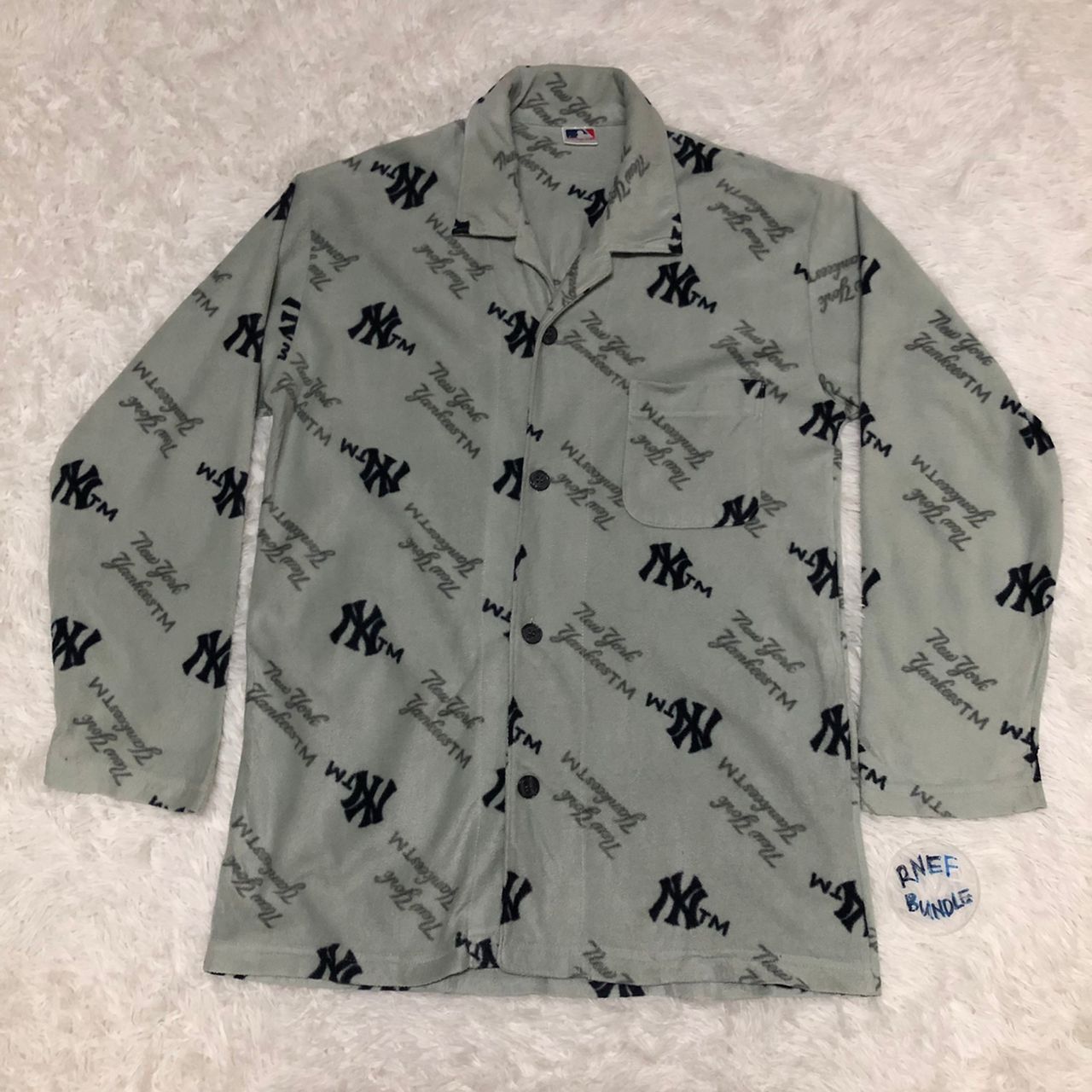 MLB New York Yankees fleece button up night wear Size US M / EU 48-50 / 2 - 1 Thumbnail