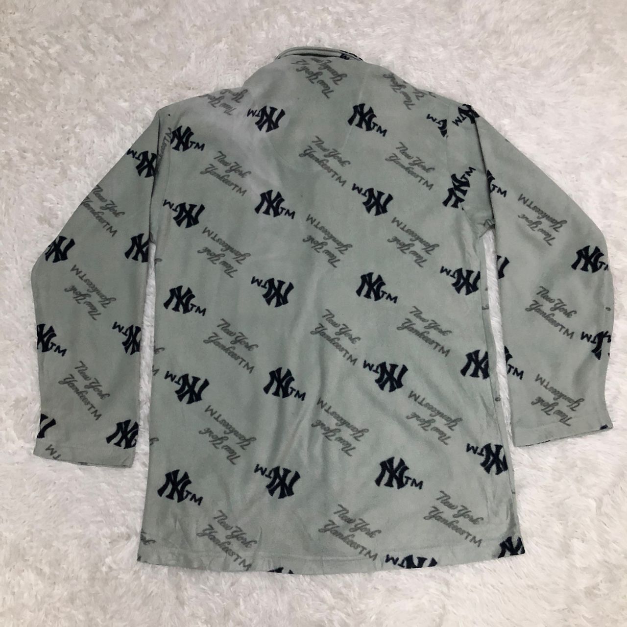 MLB New York Yankees fleece button up night wear Size US M / EU 48-50 / 2 - 2 Thumbnail