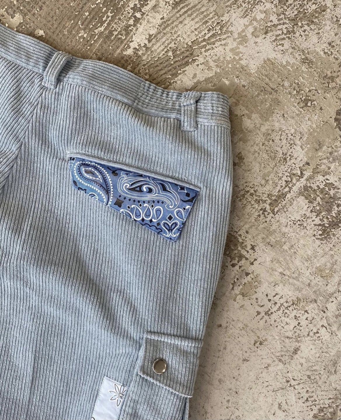 Unknown London Unknown London Bandana Corduroy Cargos Size US 31 - 3 Thumbnail