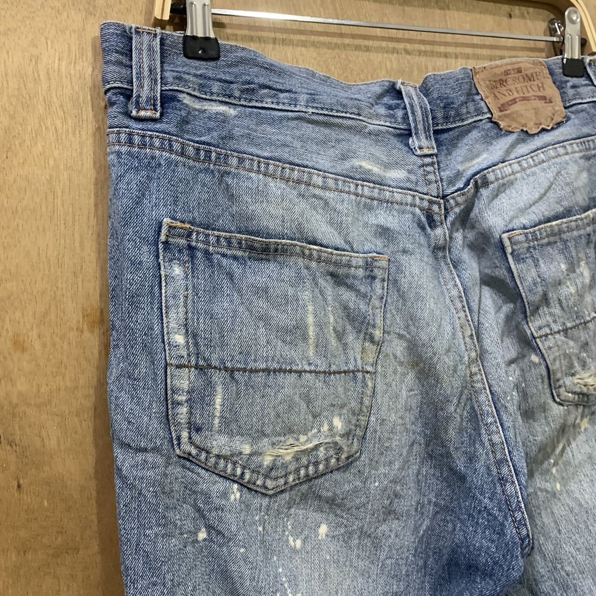 Abercrombie & Fitch AMBERCROMBIE&FITCH 80s Paint Splatter Disstress Denim Jeans Size US 34 / EU 50 - 12 Thumbnail