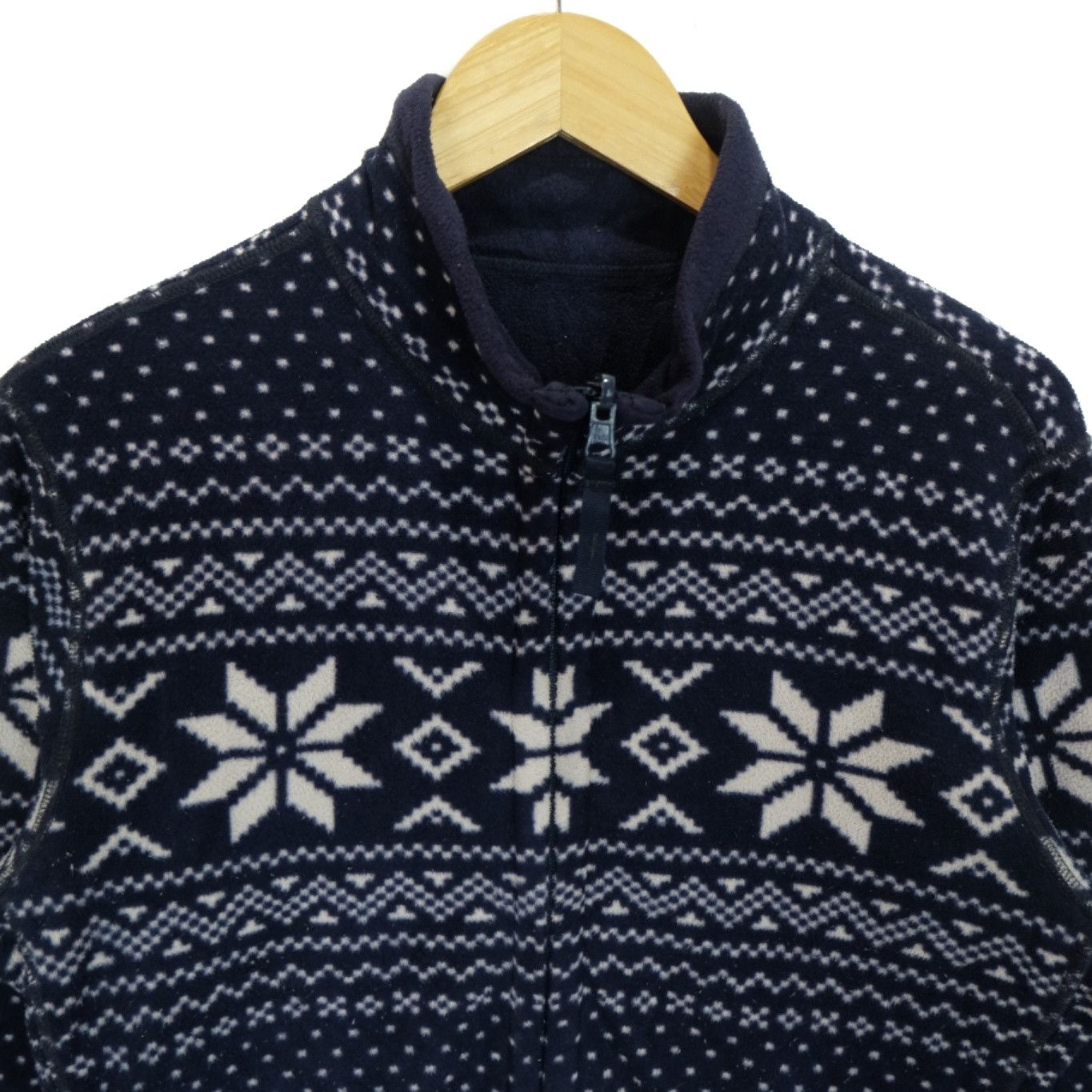 Uniqlo Uniqlo Vintage 2000's UNIQLO Floral Christmas Fleece Jacket Size US S / EU 44-46 / 1 - 3 Thumbnail
