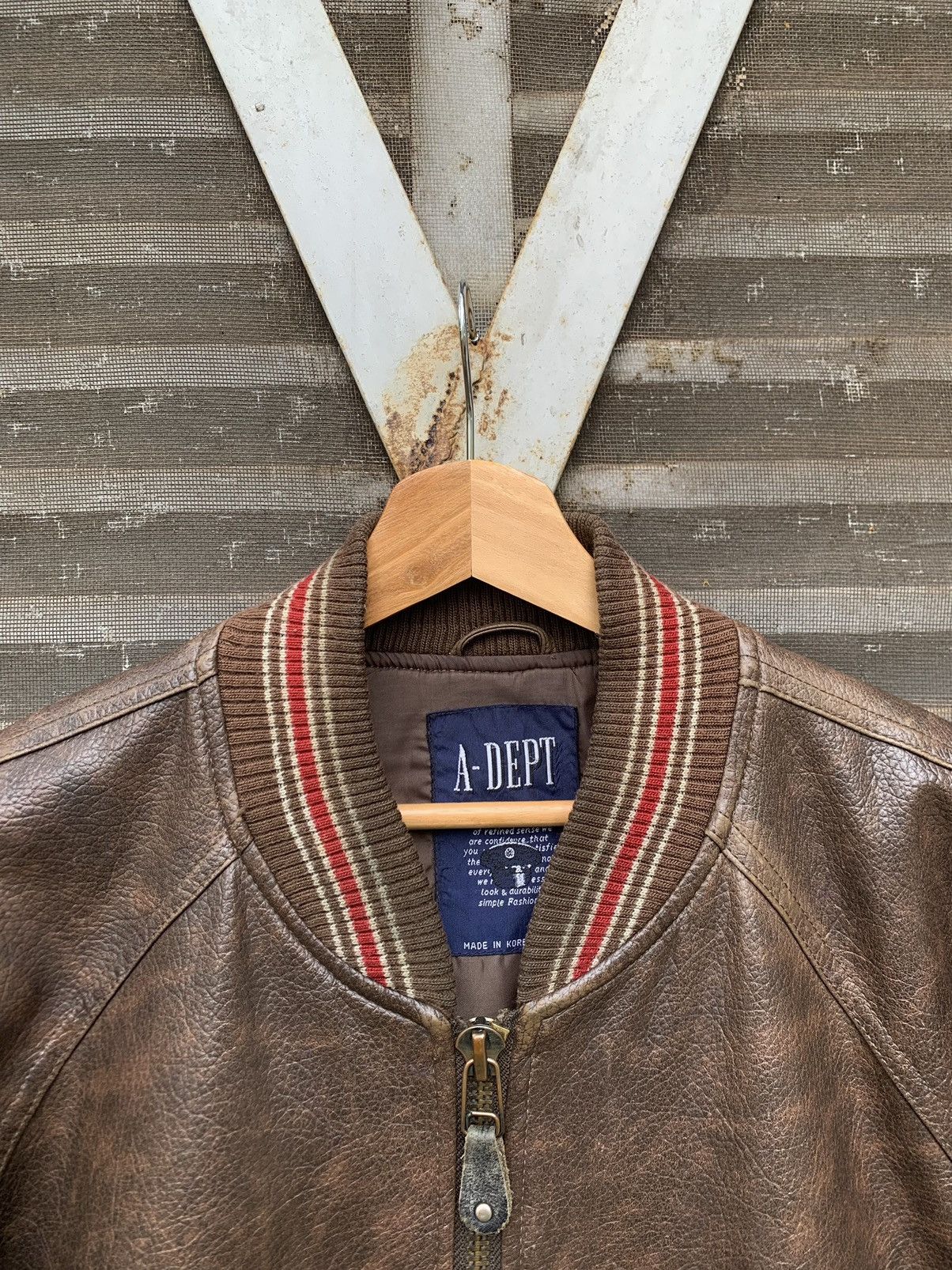 Vintage 🪖Vintage FLYING SHARK MILITARY BROWN LEATHER BOMBER JACKET Size US L / EU 52-54 / 3 - 12 Thumbnail