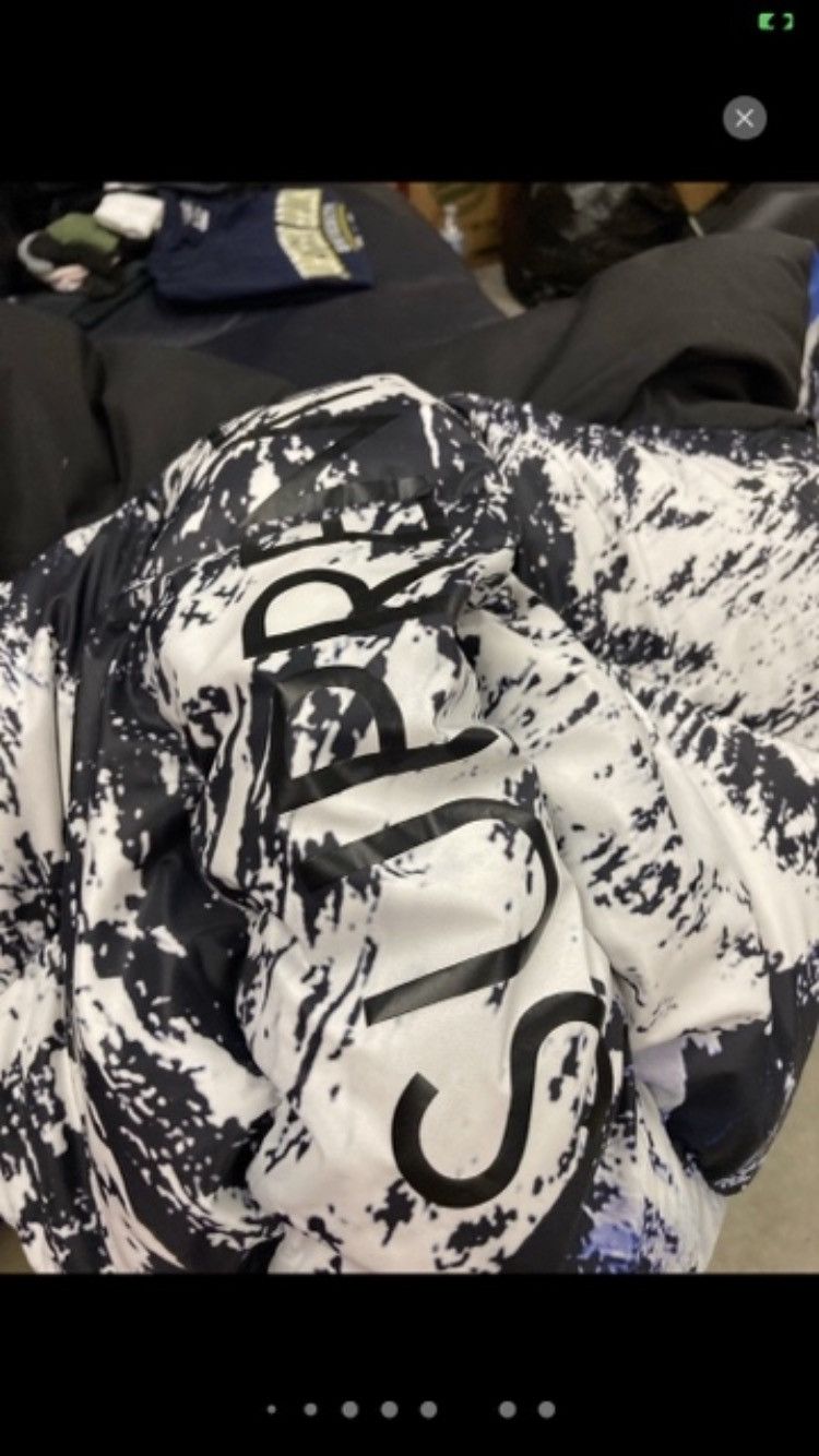 Supreme × The North Face Supreme x TNF Size US XL / EU 56 / 4 - 10 Thumbnail