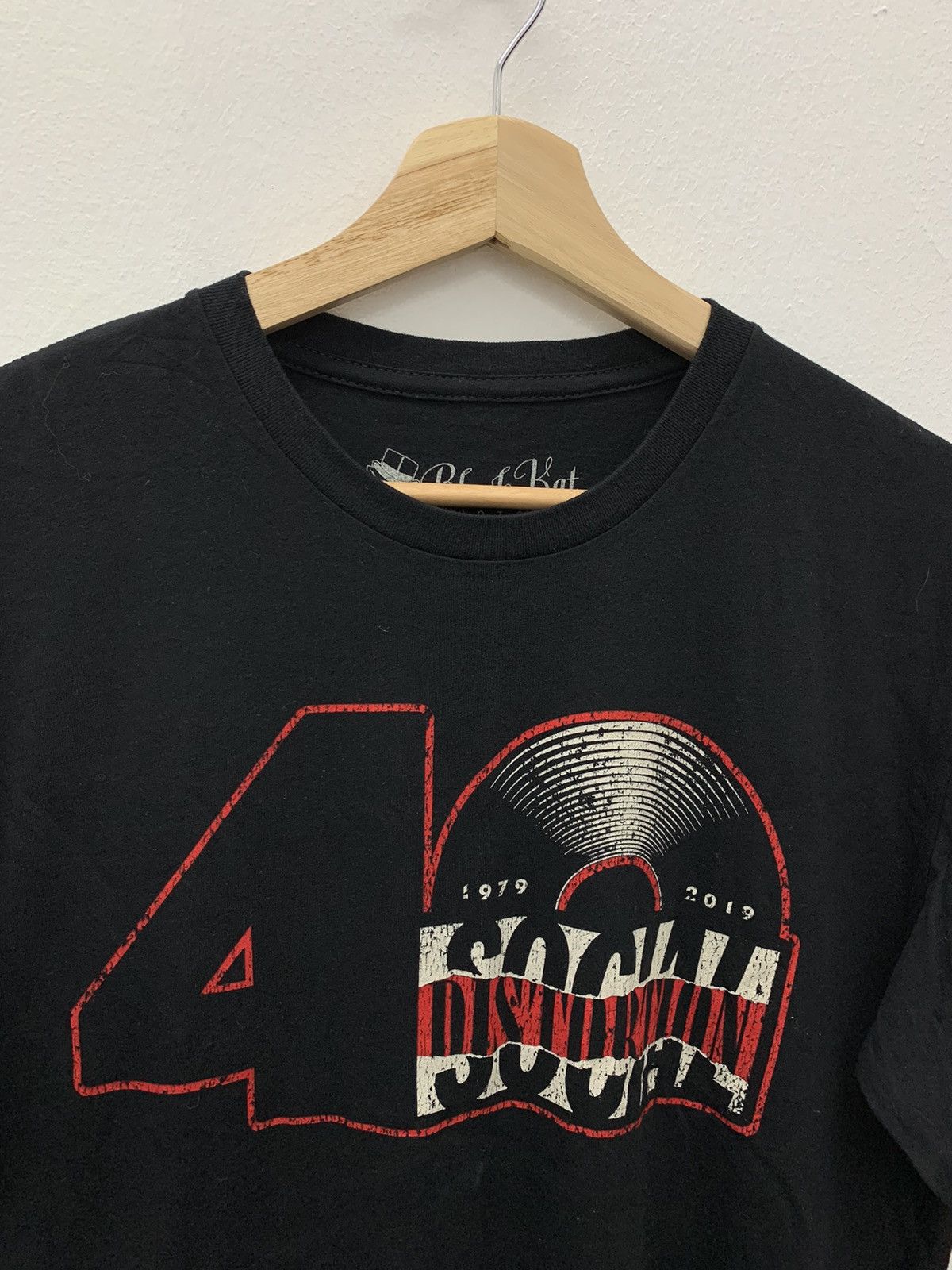Band Tees Social Distortion 2019 Tour Punk Rock Band Tshirt Size US M / EU 48-50 / 2 - 3 Thumbnail