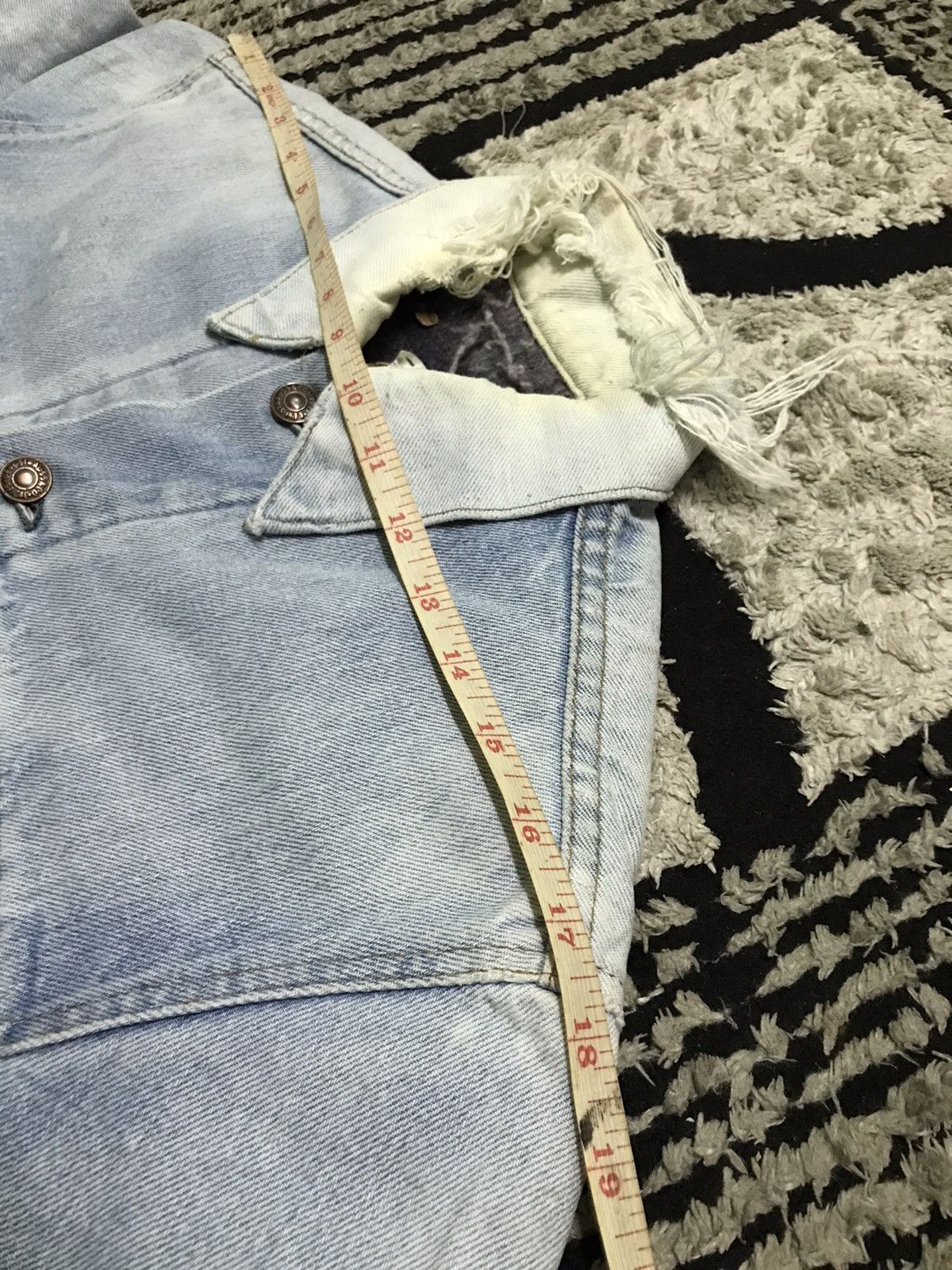 Levi's Vintage 70s levi’s light blue blanket trucker denim jacket Size US S / EU 44-46 / 1 - 8 Thumbnail