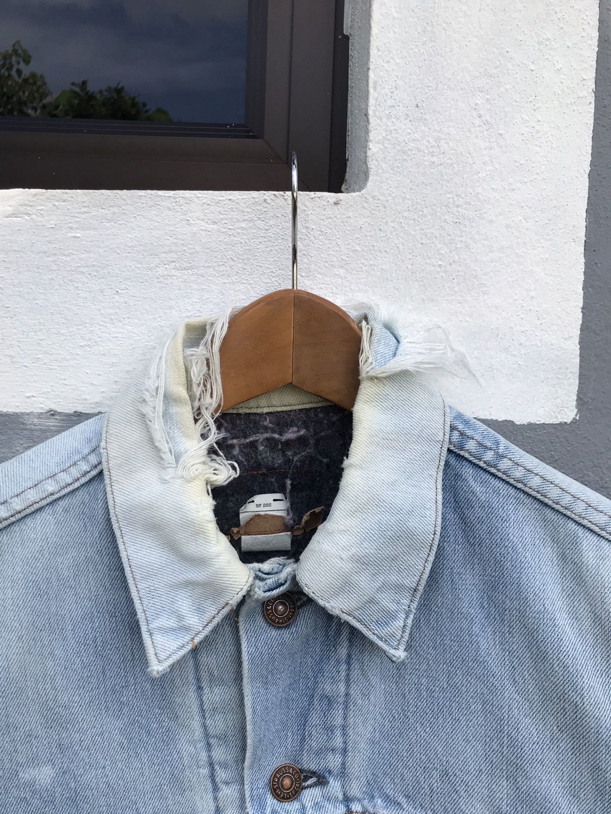 Levi's Vintage 70s levi’s light blue blanket trucker denim jacket Size US S / EU 44-46 / 1 - 2 Thumbnail