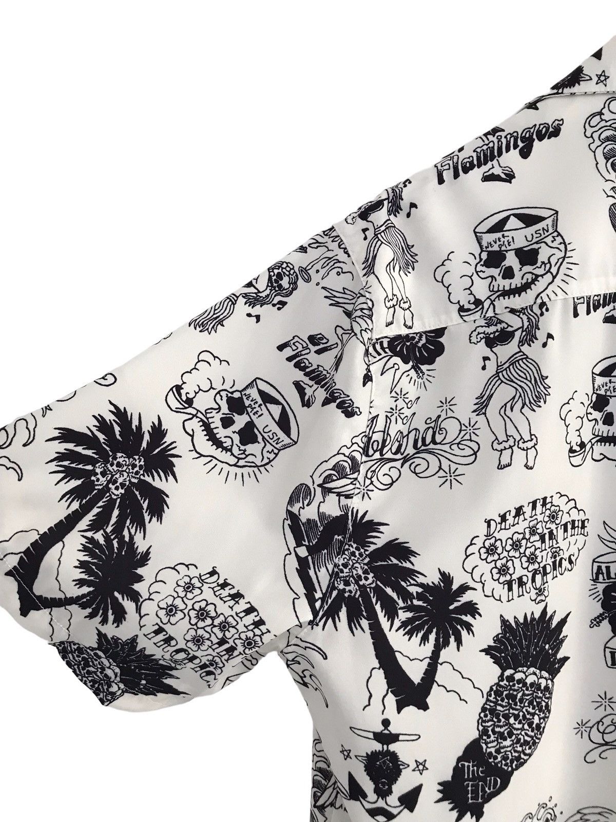 Japanese Brand Rfausntiy Skull Pattern Vector Art Hawaiian Shirt Size US XXL / EU 58 / 5 - 4 Thumbnail