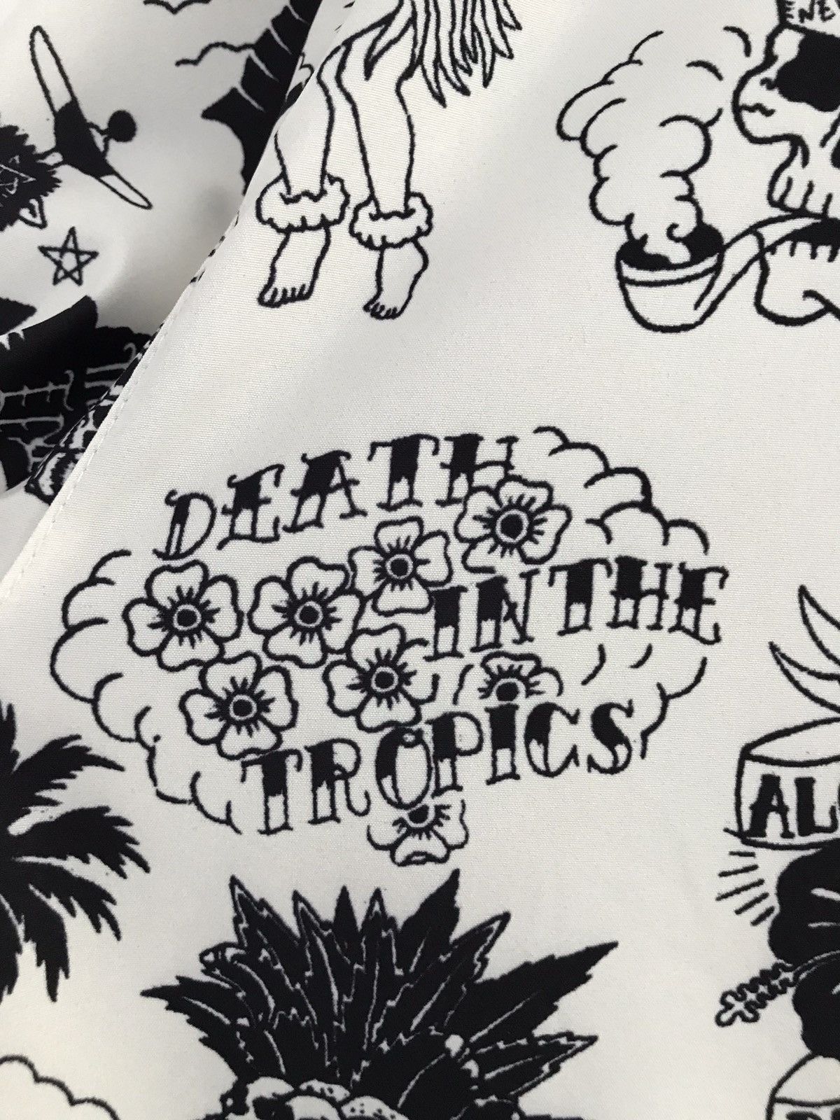 Japanese Brand Rfausntiy Skull Pattern Vector Art Hawaiian Shirt Size US XXL / EU 58 / 5 - 7 Thumbnail