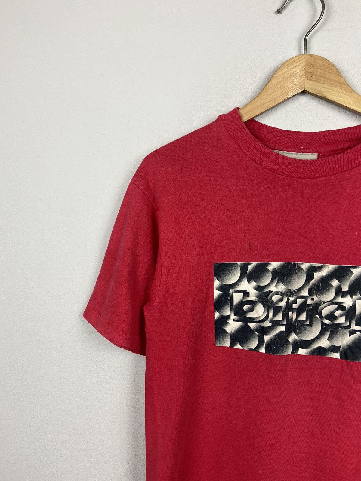 Vintage Vintage 90s Bitch Skate Skateboard Tee Size US M / EU 48-50 / 2 - 3 Thumbnail