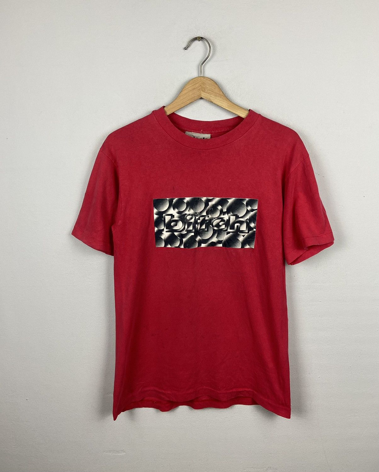 Vintage Vintage 90s Bitch Skate Skateboard Tee Size US M / EU 48-50 / 2 - 1 Thumbnail