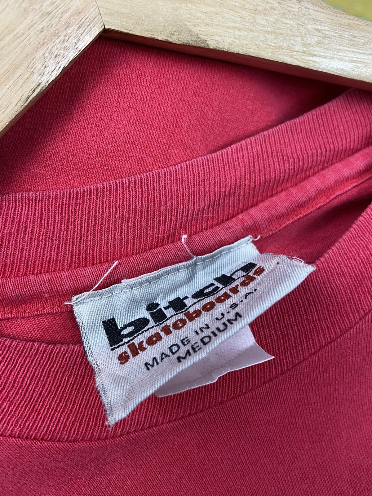 Vintage Vintage 90s Bitch Skate Skateboard Tee Size US M / EU 48-50 / 2 - 10 Thumbnail