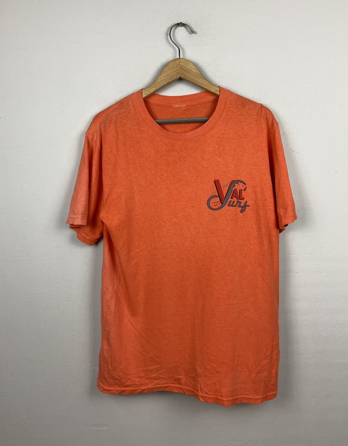Vintage Vintage 90s Val Surf Skateboard Surf Tee Size US M / EU 48-50 / 2 - 5 Thumbnail