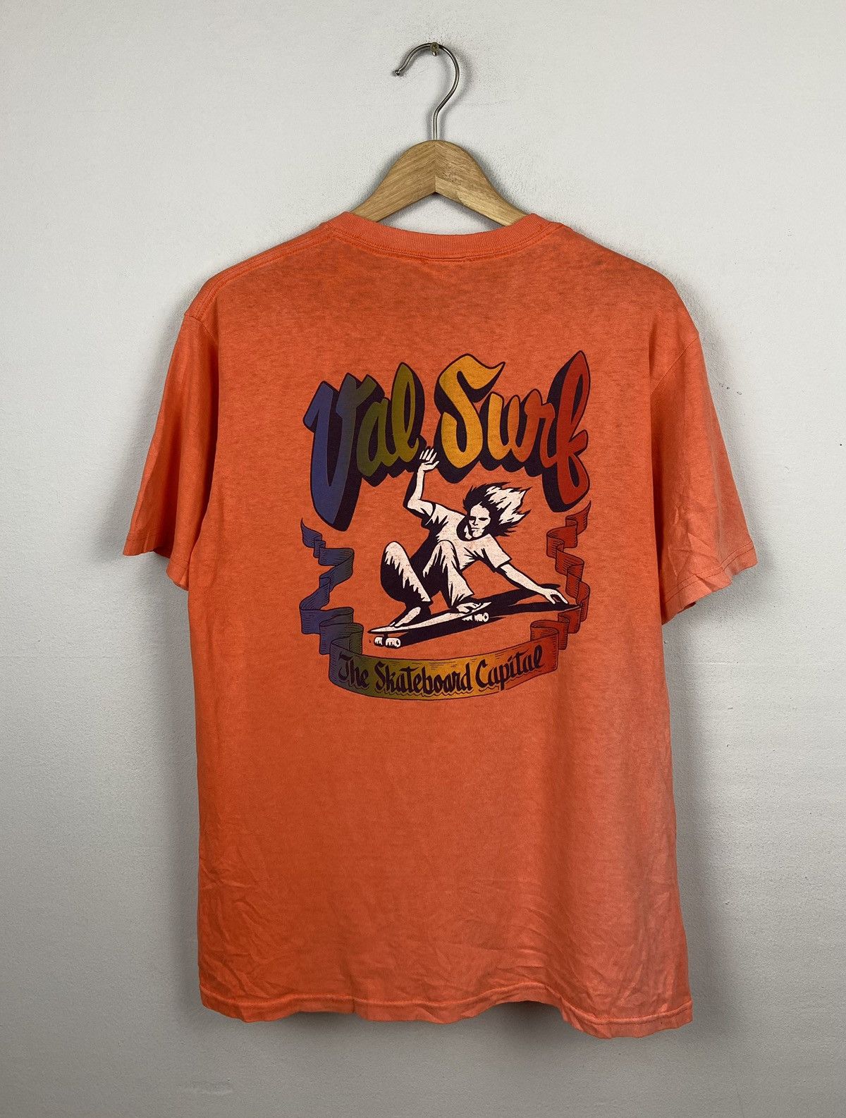 Vintage Vintage 90s Val Surf Skateboard Surf Tee Size US M / EU 48-50 / 2 - 1 Thumbnail