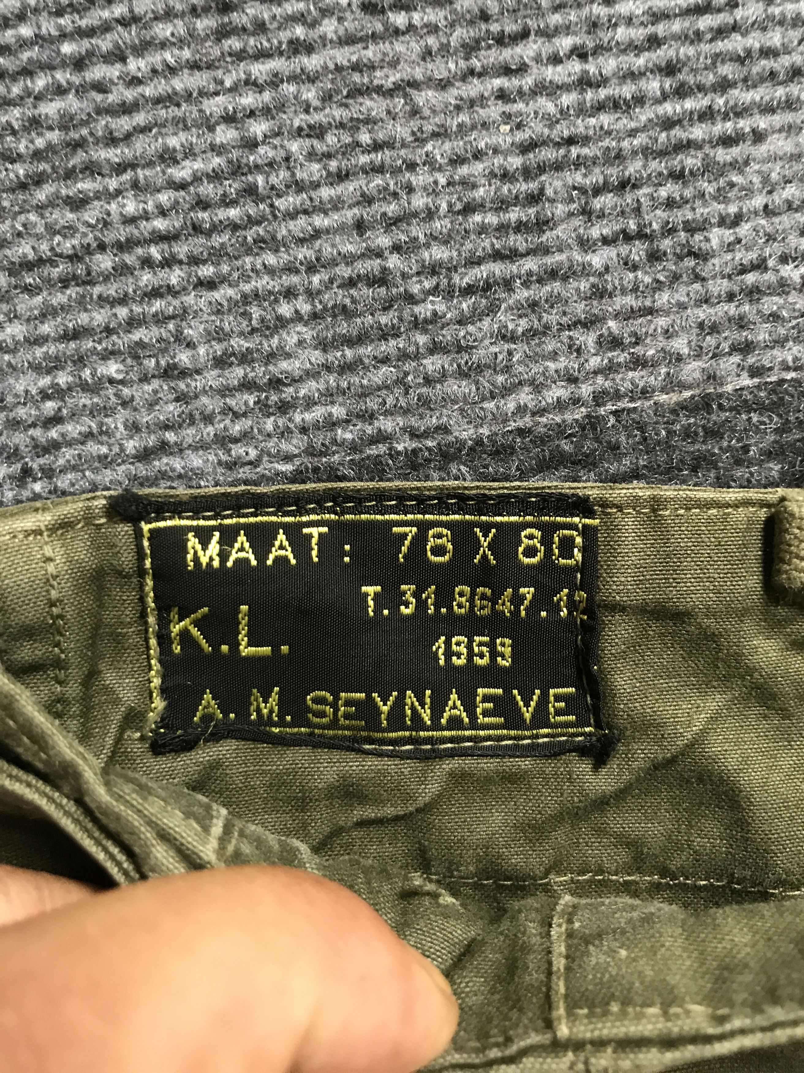 Vintage SP14 Vintage 1950s Belgian Army Short Cargo Pant Size US 31 - 8 Thumbnail